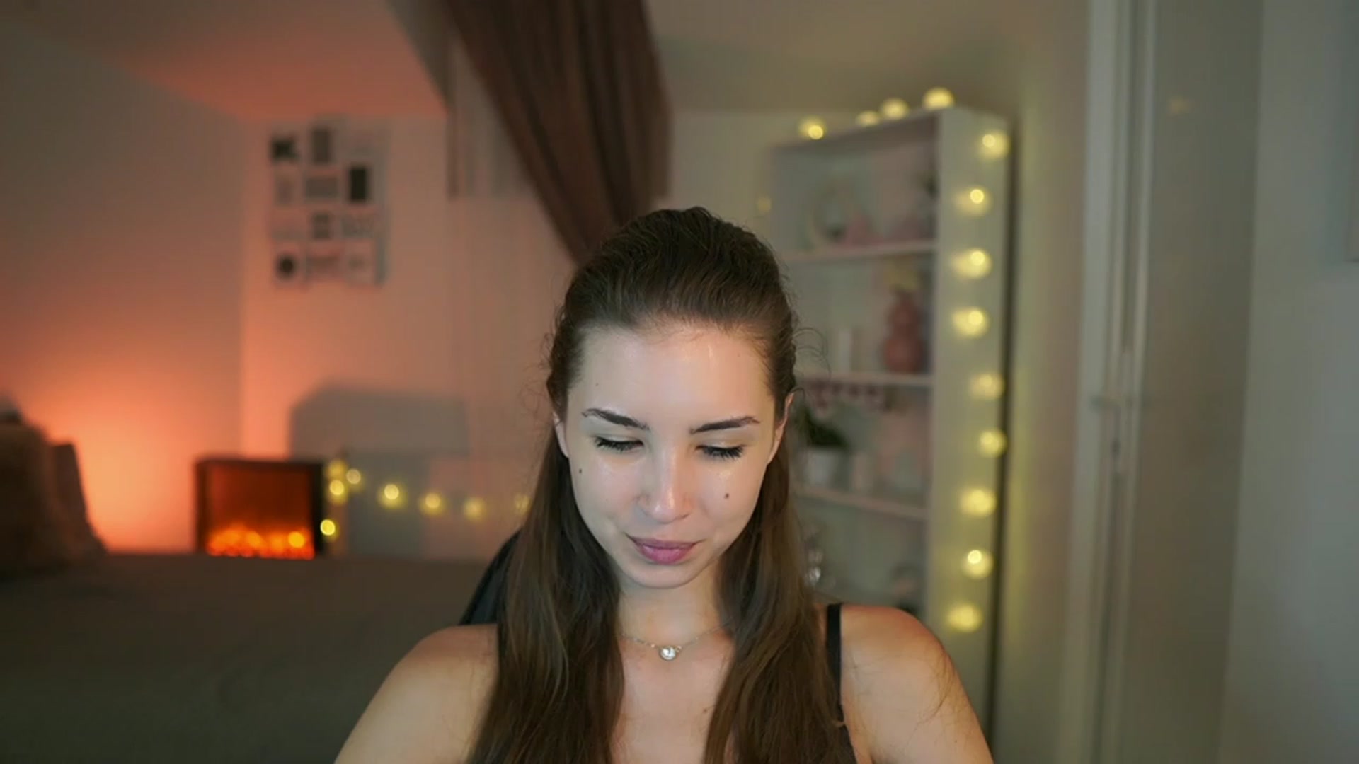 Gallery image thumbnail from Shy_jane's myfreecams stream on, 07/25/2023, 16:56 image 10 of 20