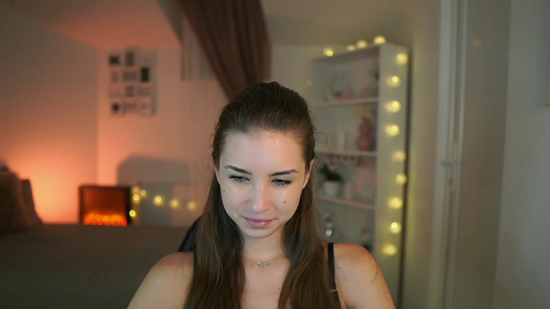 Gallery image thumbnail from Shy_jane's myfreecams stream on, 07/25/2023, 16:56 image 14 of 20