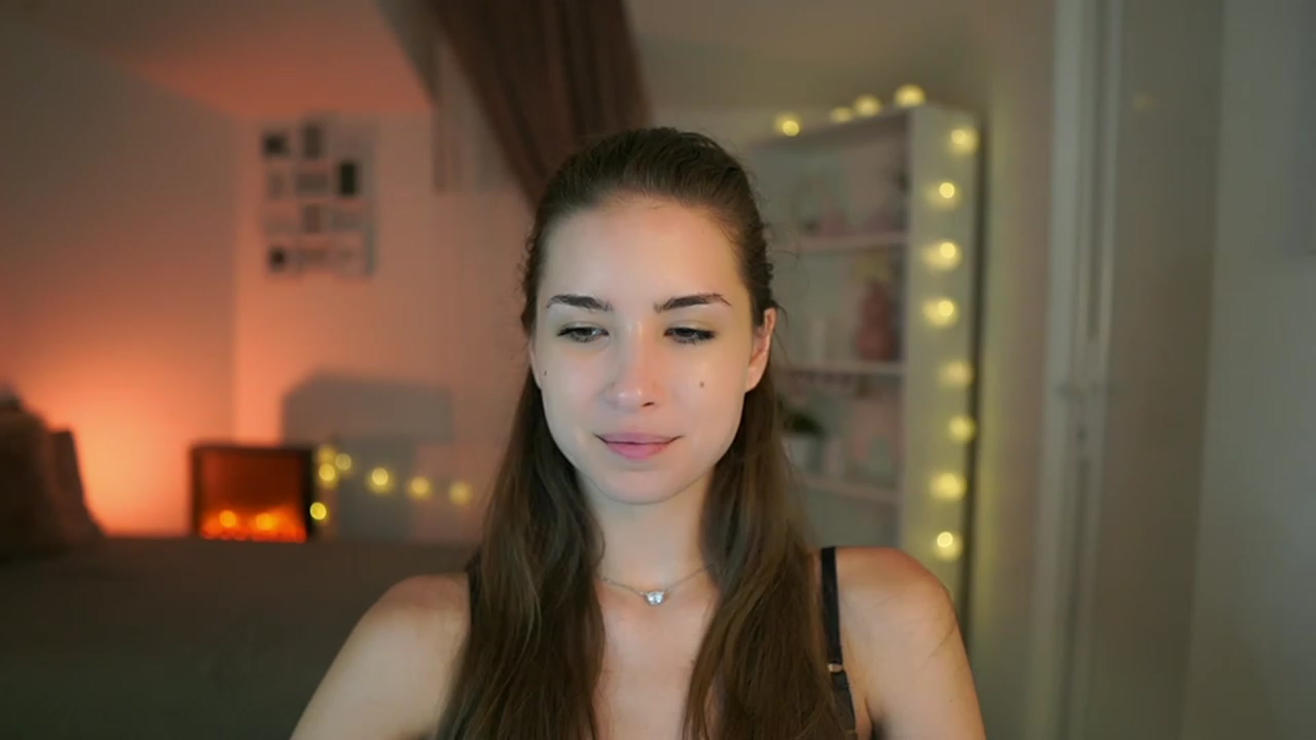 Gallery image thumbnail from Shy_jane's myfreecams stream on, 07/25/2023, 16:56 image 16 of 20