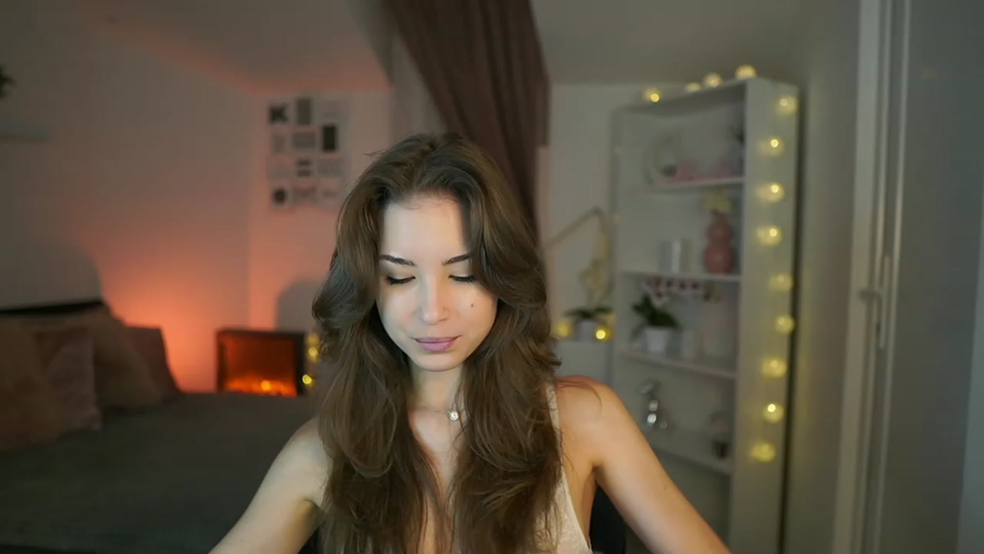 Gallery image thumbnail from Shy_jane's myfreecams stream on, 07/27/2023, 08:56 image 14 of 20
