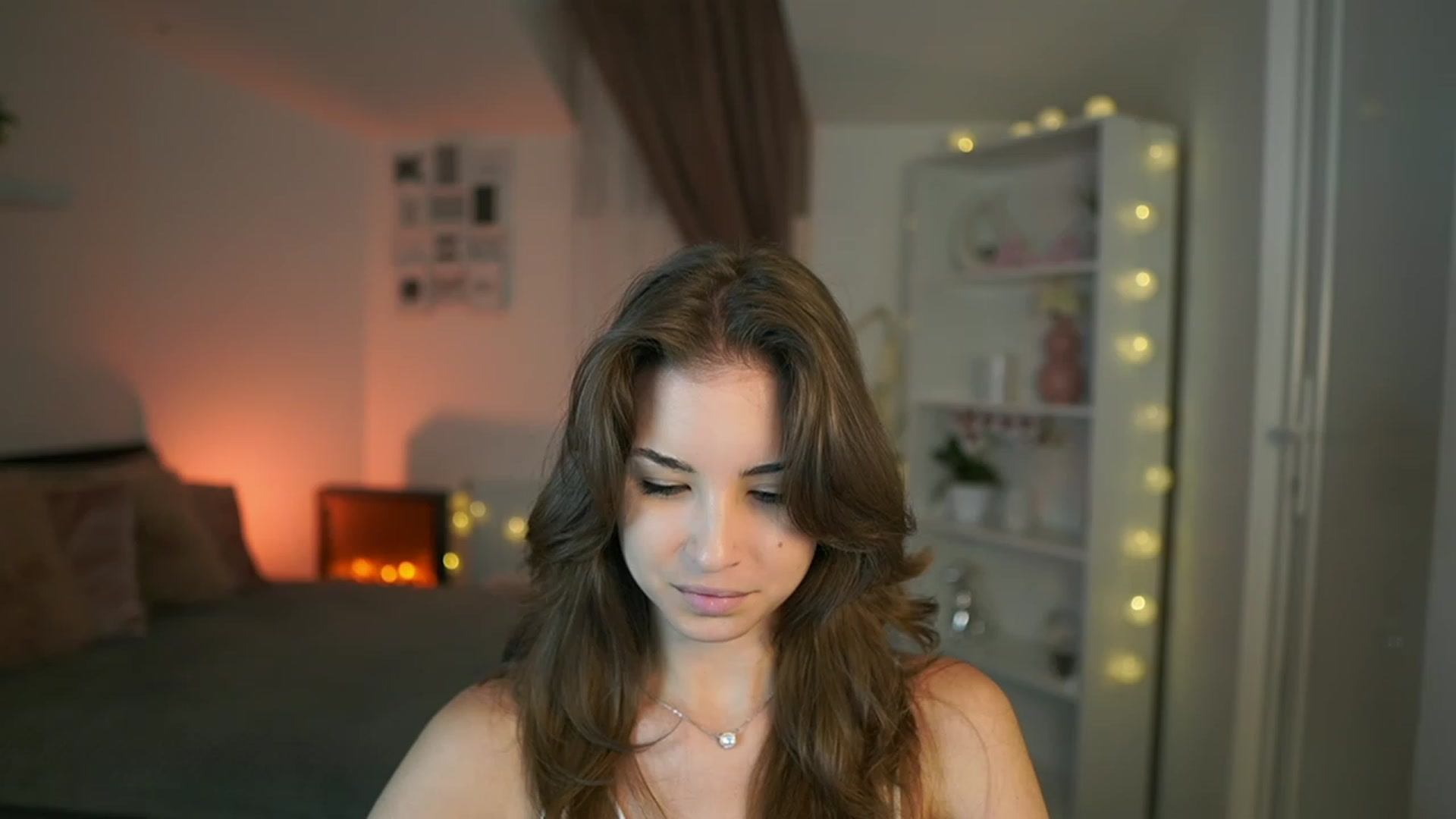 Gallery image thumbnail from Shy_jane's myfreecams stream on, 07/27/2023, 10:35 image 9 of 20