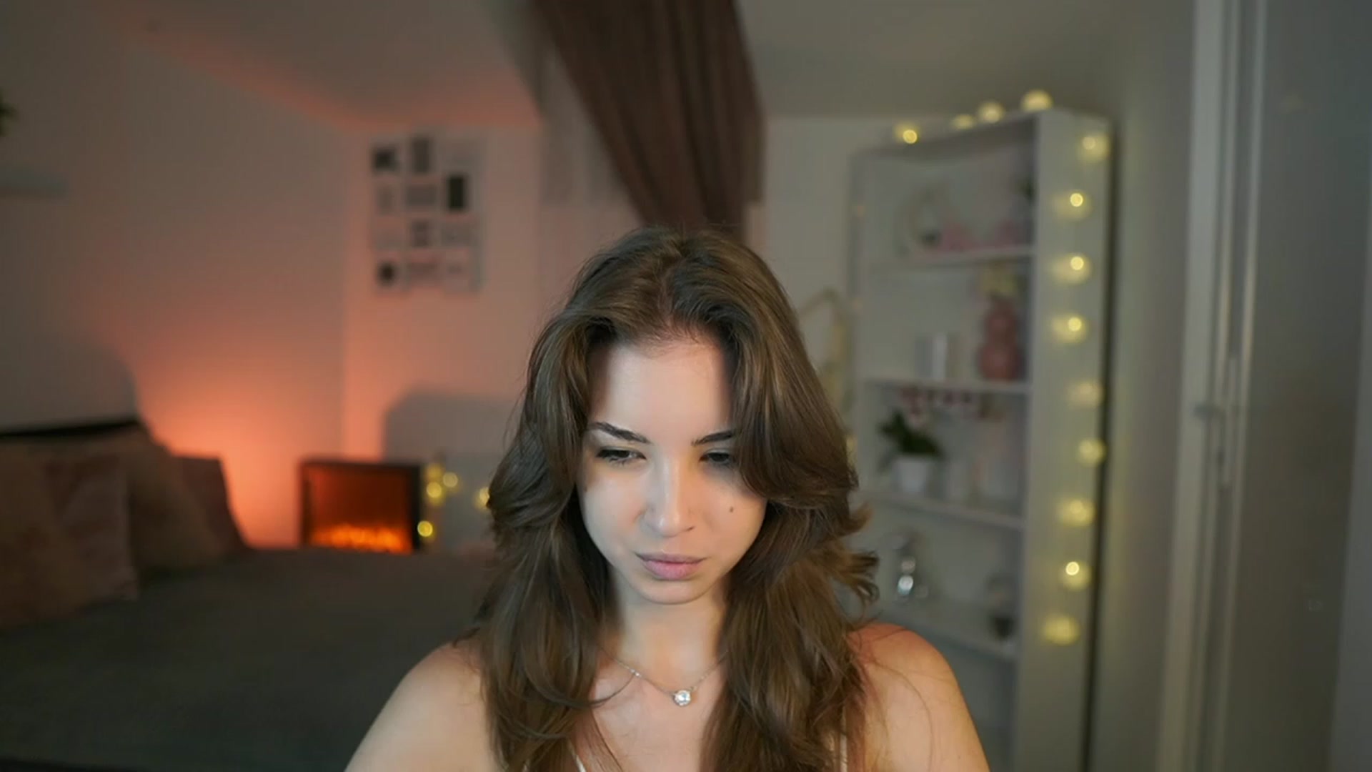 Gallery image thumbnail from Shy_jane's myfreecams stream on, 07/27/2023, 10:35 image 8 of 20