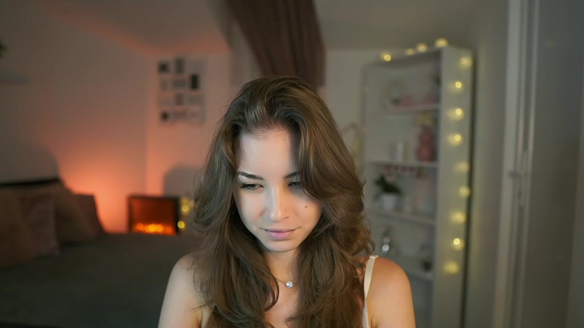 Gallery image thumbnail from Shy_jane's myfreecams stream on, 07/27/2023, 10:35 image 18 of 20