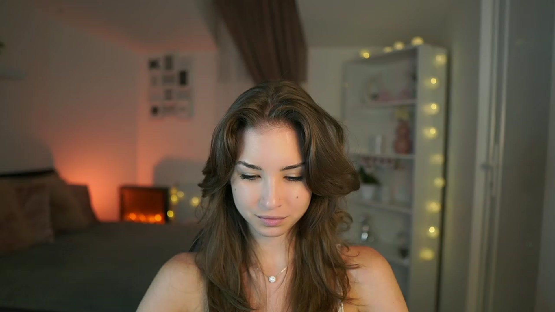 Gallery image thumbnail from Shy_jane's myfreecams stream on, 07/27/2023, 13:17 image 11 of 20