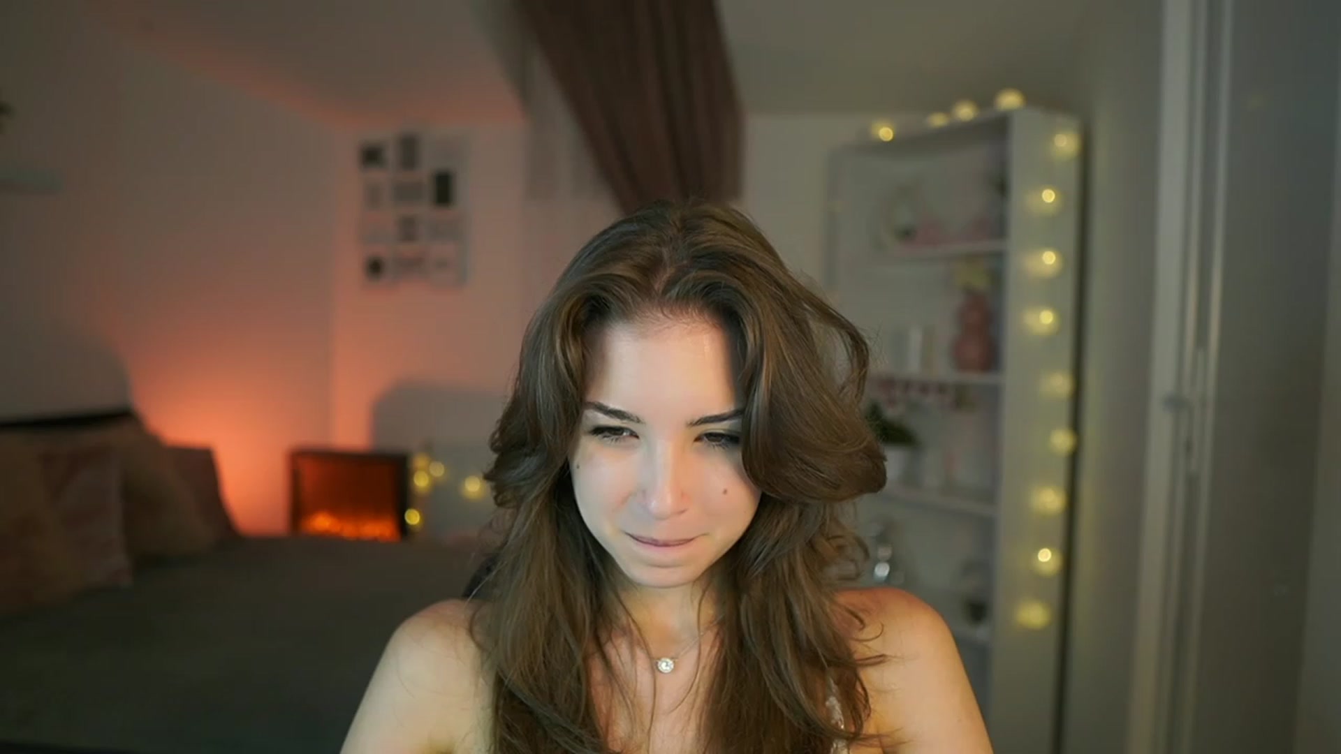 Gallery image thumbnail from Shy_jane's myfreecams stream on, 07/27/2023, 13:17 image 12 of 20