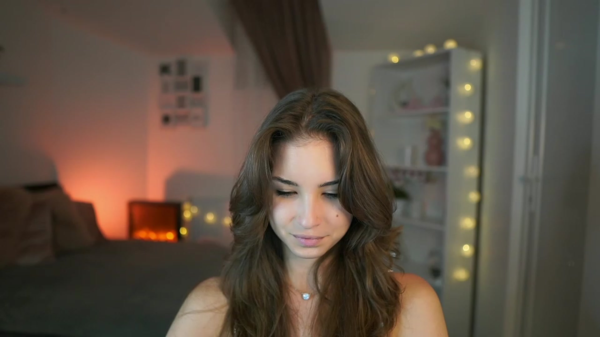 Gallery image thumbnail from Shy_jane's myfreecams stream on, 07/27/2023, 14:55 image 9 of 20