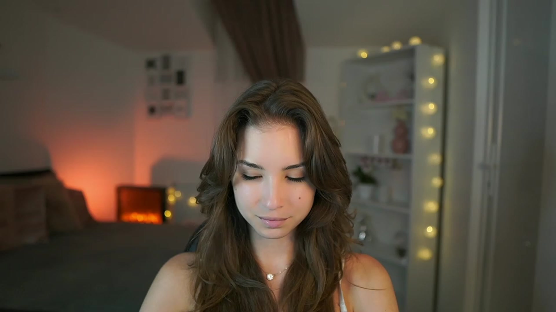 Gallery image thumbnail from Shy_jane's myfreecams stream on, 07/27/2023, 16:01 image 13 of 20