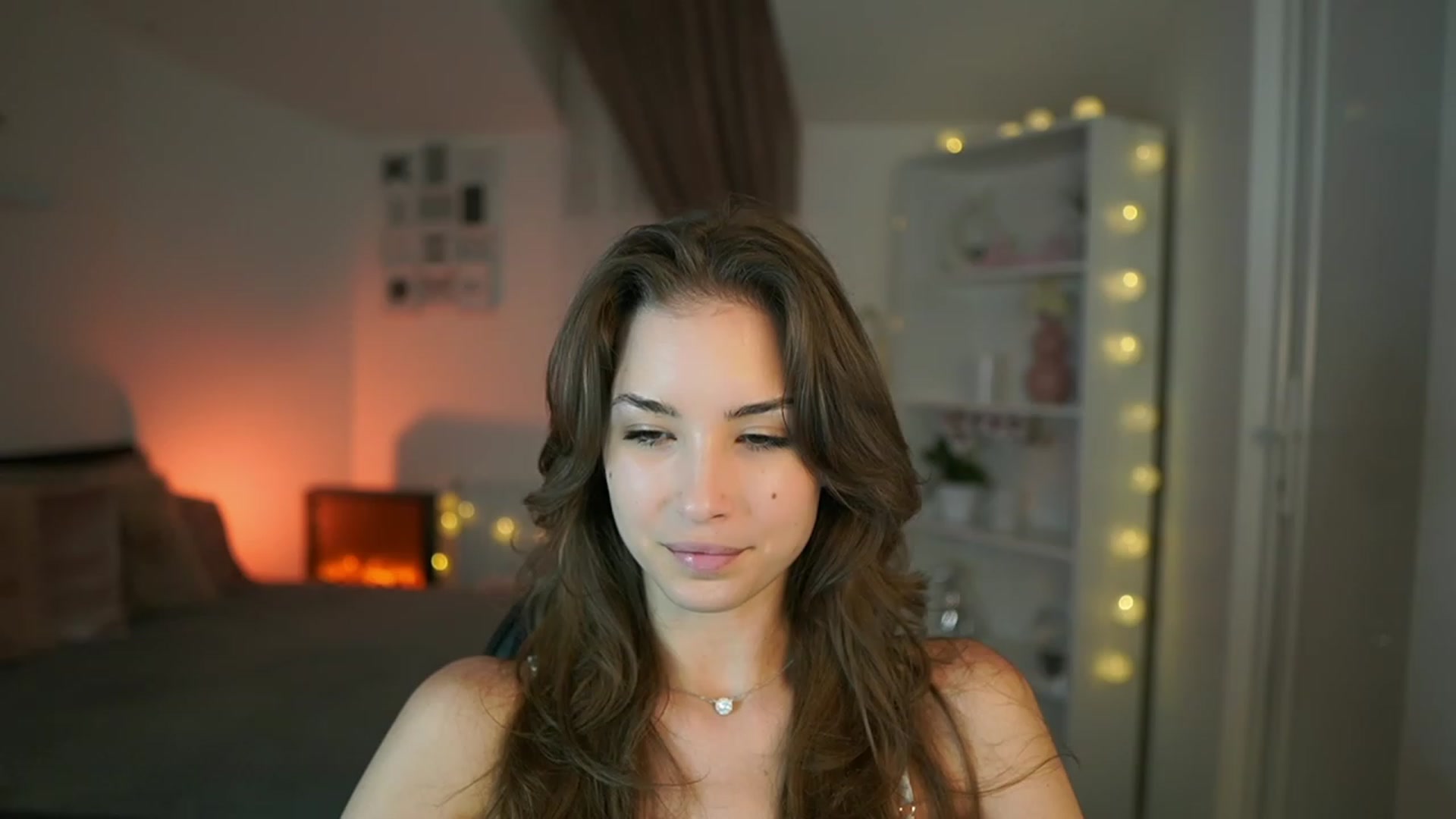 Gallery image thumbnail from Shy_jane's myfreecams stream on, 07/27/2023, 16:17 image 10 of 20