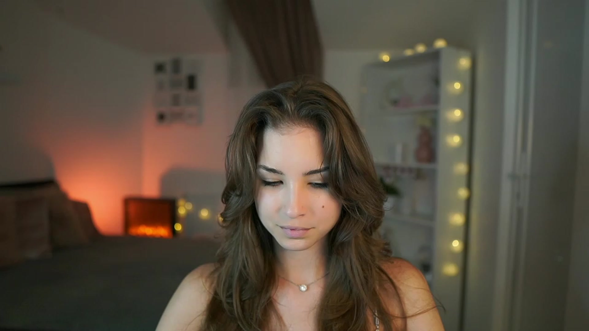 Gallery image thumbnail from Shy_jane's myfreecams stream on, 07/27/2023, 16:17 image 7 of 20