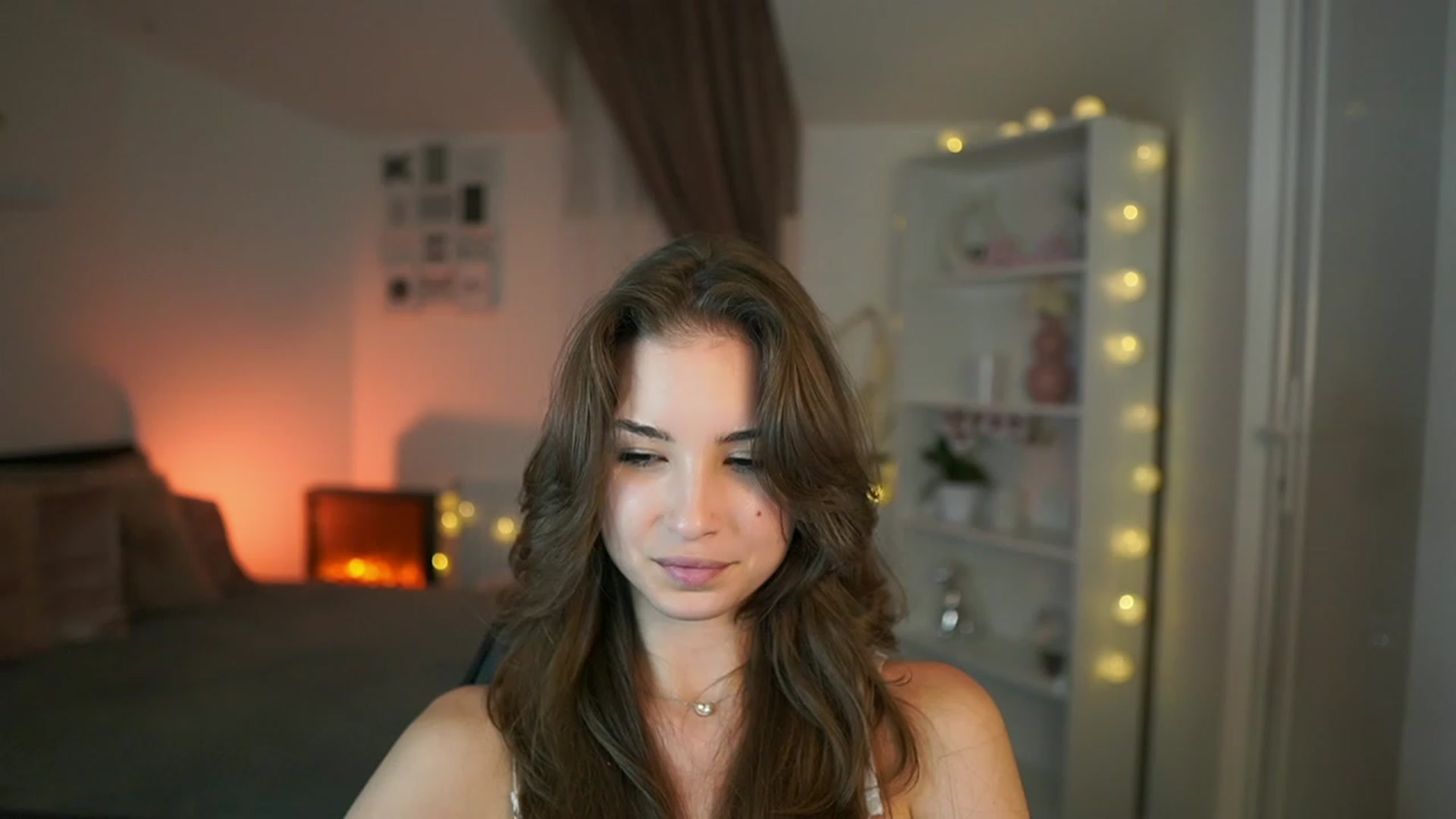 Gallery image thumbnail from Shy_jane's myfreecams stream on, 07/27/2023, 17:30 image 2 of 20