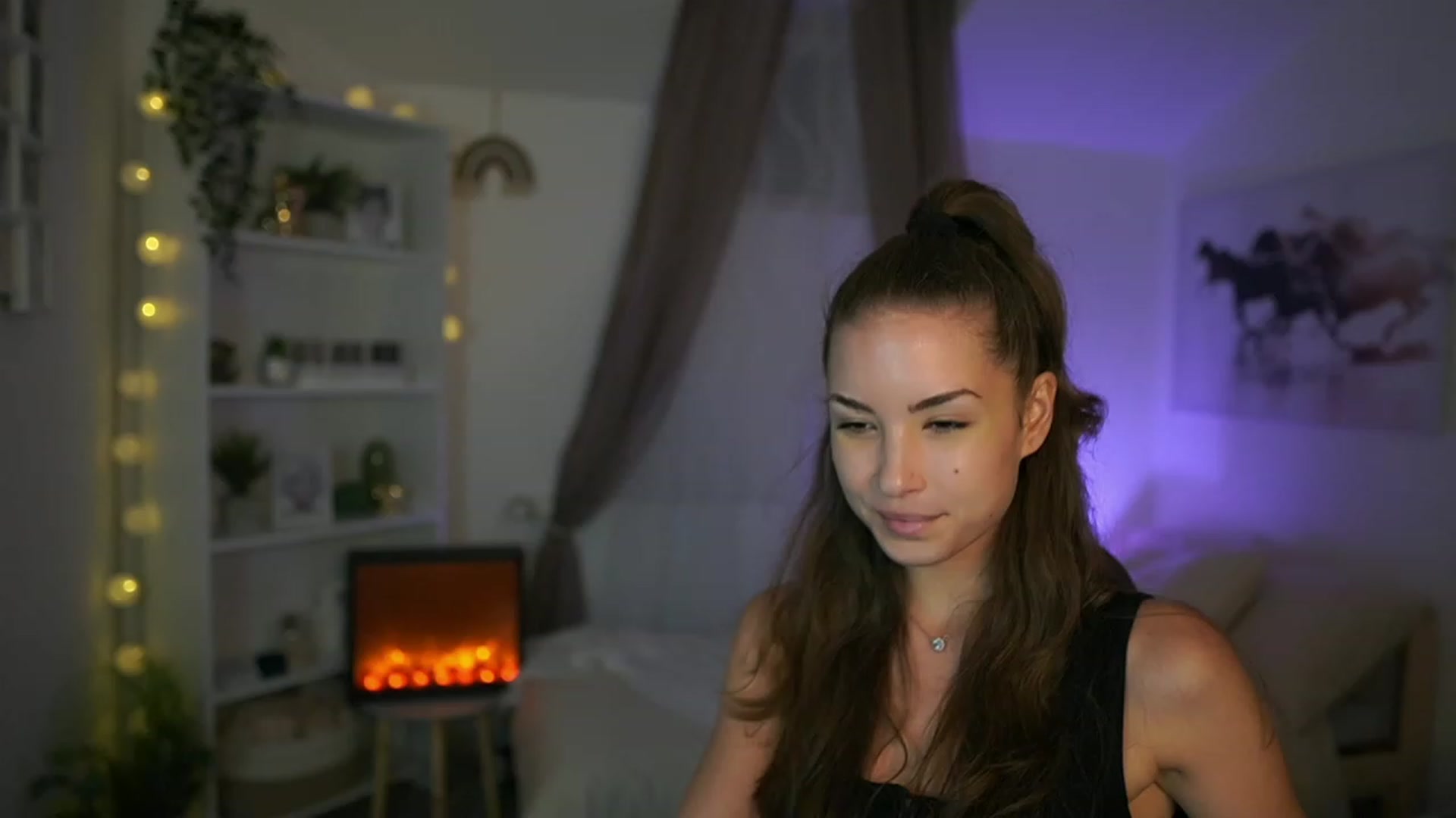 Gallery image thumbnail from Shy_jane's myfreecams stream on, 07/30/2023, 12:43 image 4 of 20