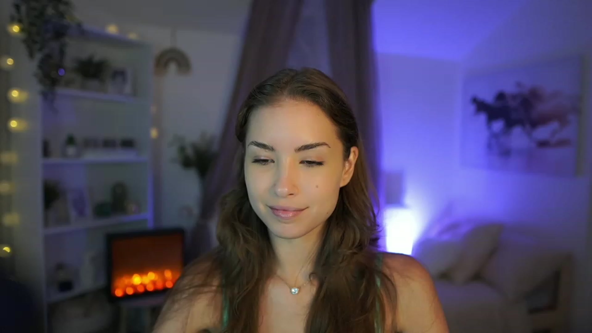 Gallery image thumbnail from Shy_jane's myfreecams stream on, 08/03/2023, 09:46 image 1 of 20