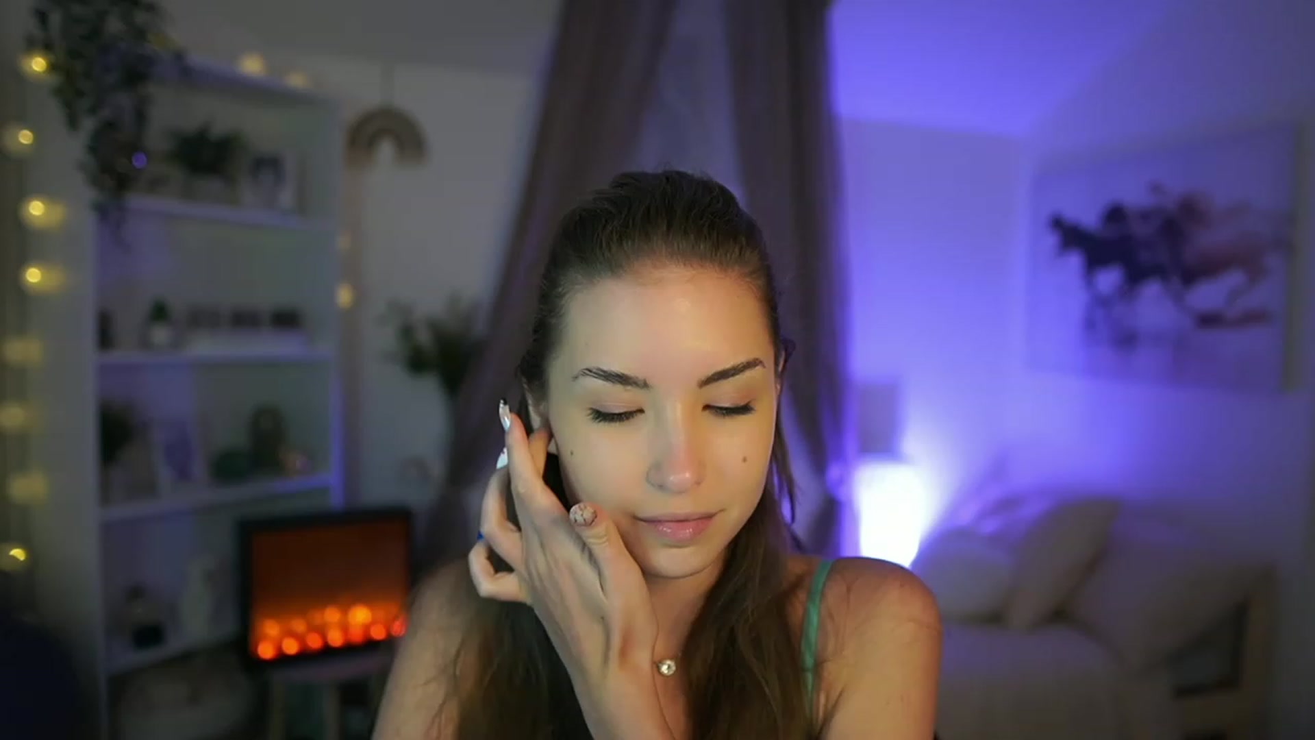 Gallery image thumbnail from Shy_jane's myfreecams stream on, 08/03/2023, 11:33 image 9 of 20