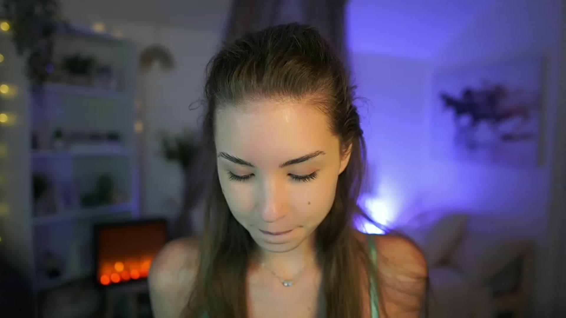 Gallery image thumbnail from Shy_jane's myfreecams stream on, 08/03/2023, 12:37 image 14 of 20