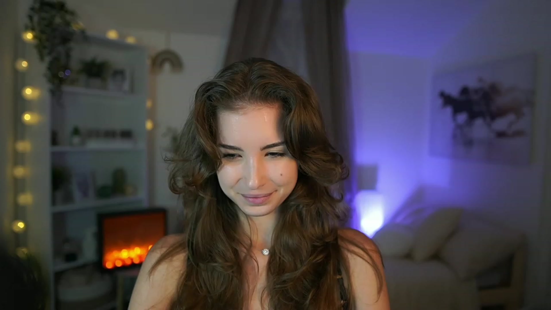 Gallery image thumbnail from Shy_jane's myfreecams stream on, 08/06/2023, 13:15 image 4 of 20