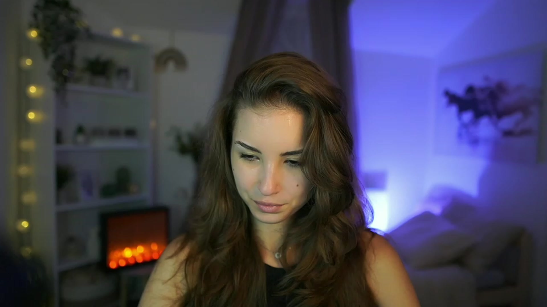 Gallery image thumbnail from Shy_jane's myfreecams stream on, 08/08/2023, 13:53 image 13 of 20