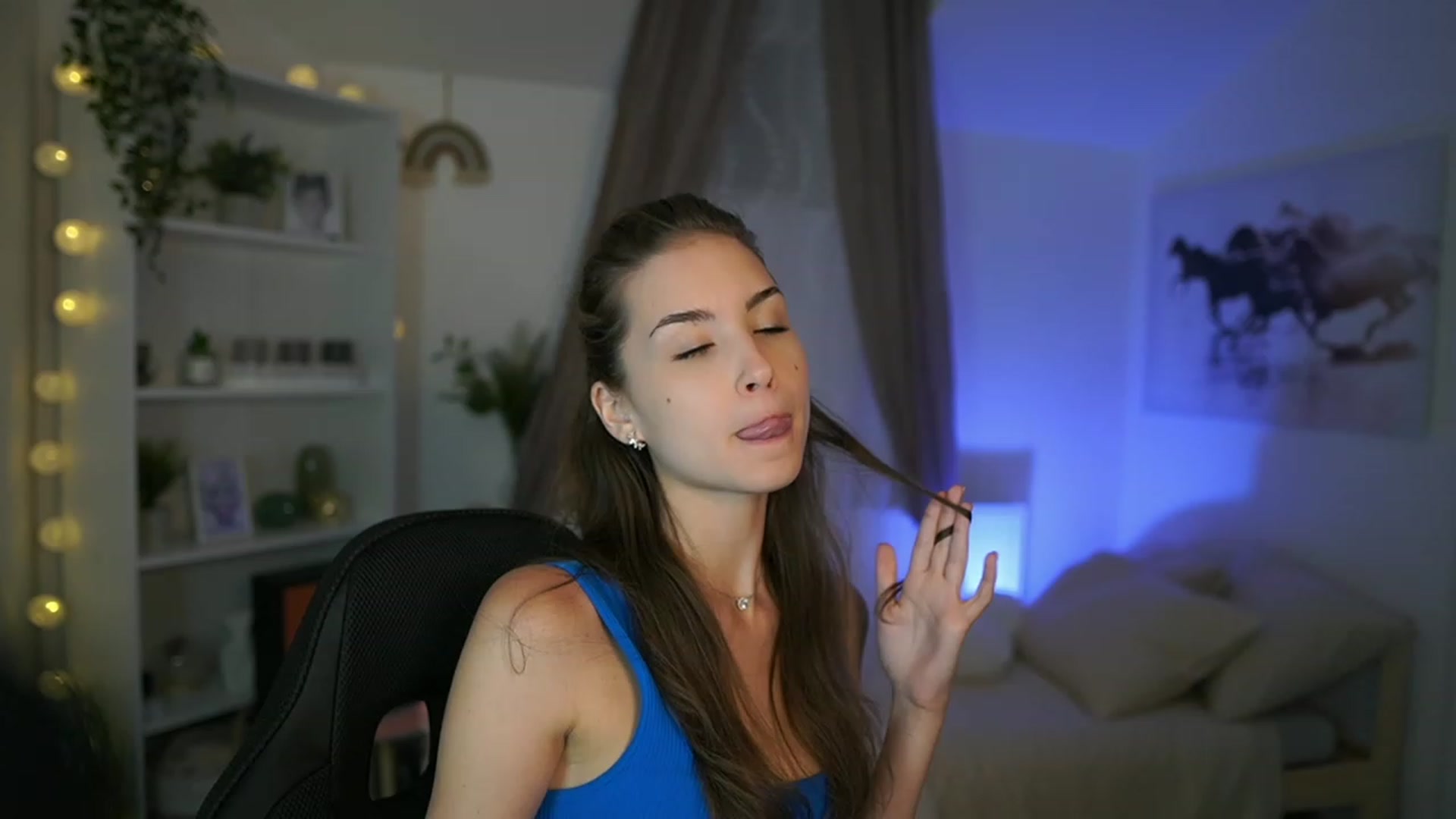 Gallery image thumbnail from Shy_jane's myfreecams stream on, 08/14/2023, 09:31 image 6 of 20