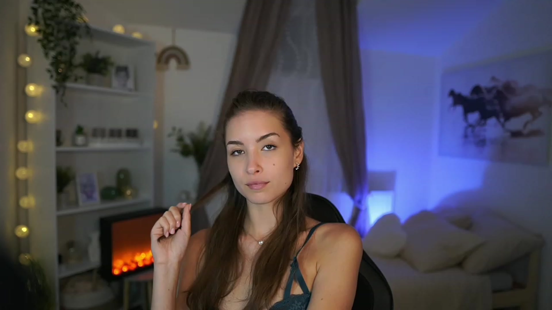 Gallery image thumbnail from Shy_jane's myfreecams stream on, 08/14/2023, 14:56 image 10 of 20