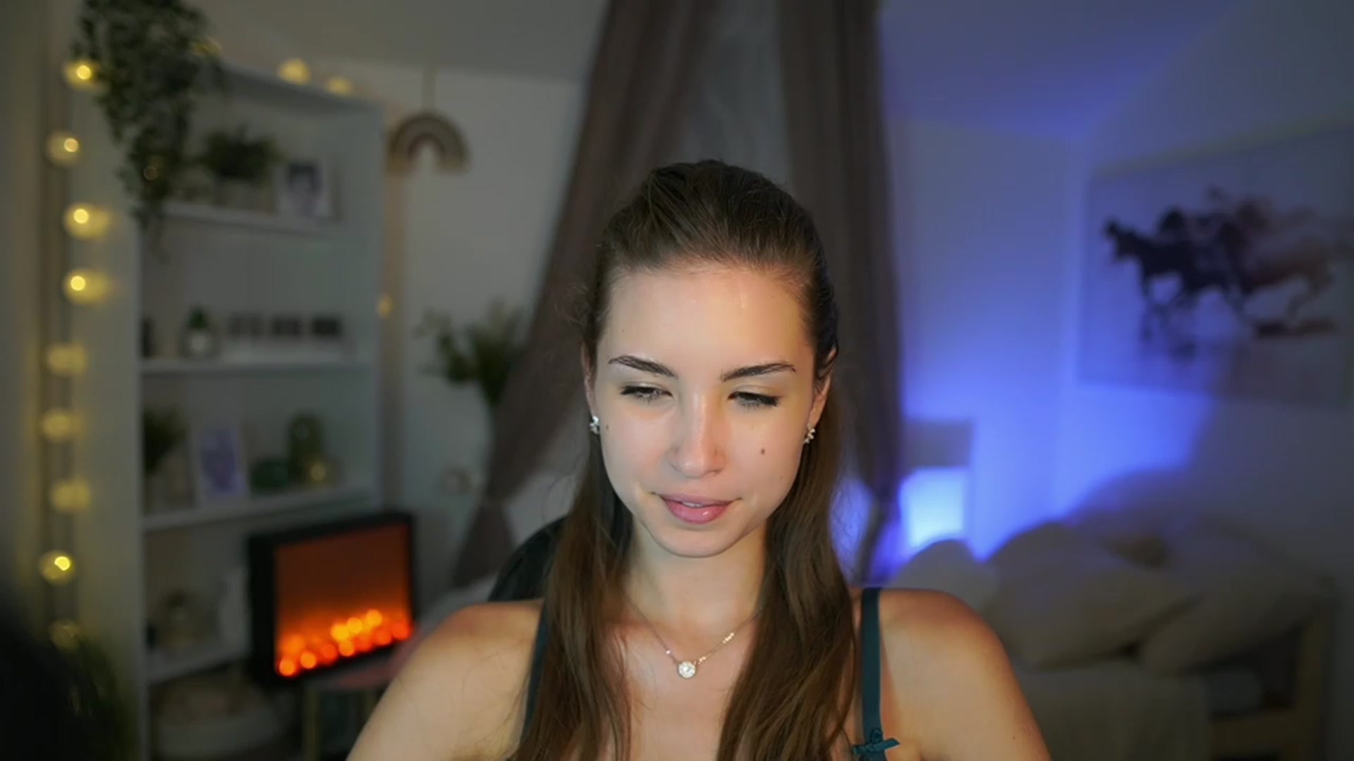 Gallery image thumbnail from Shy_jane's myfreecams stream on, 08/14/2023, 14:56 image 15 of 20