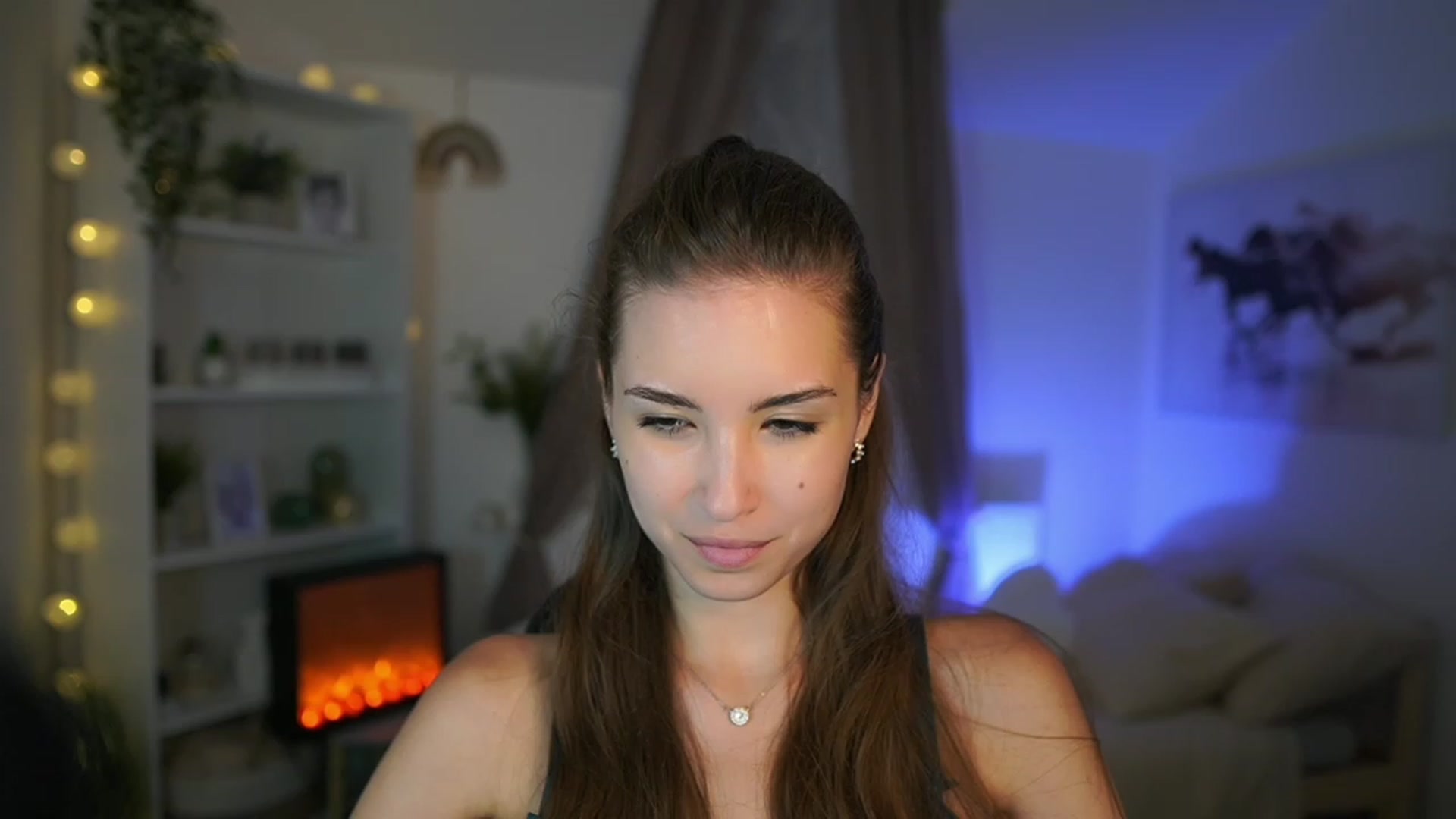 Gallery image thumbnail from Shy_jane's myfreecams stream on, 08/14/2023, 14:56 image 9 of 20