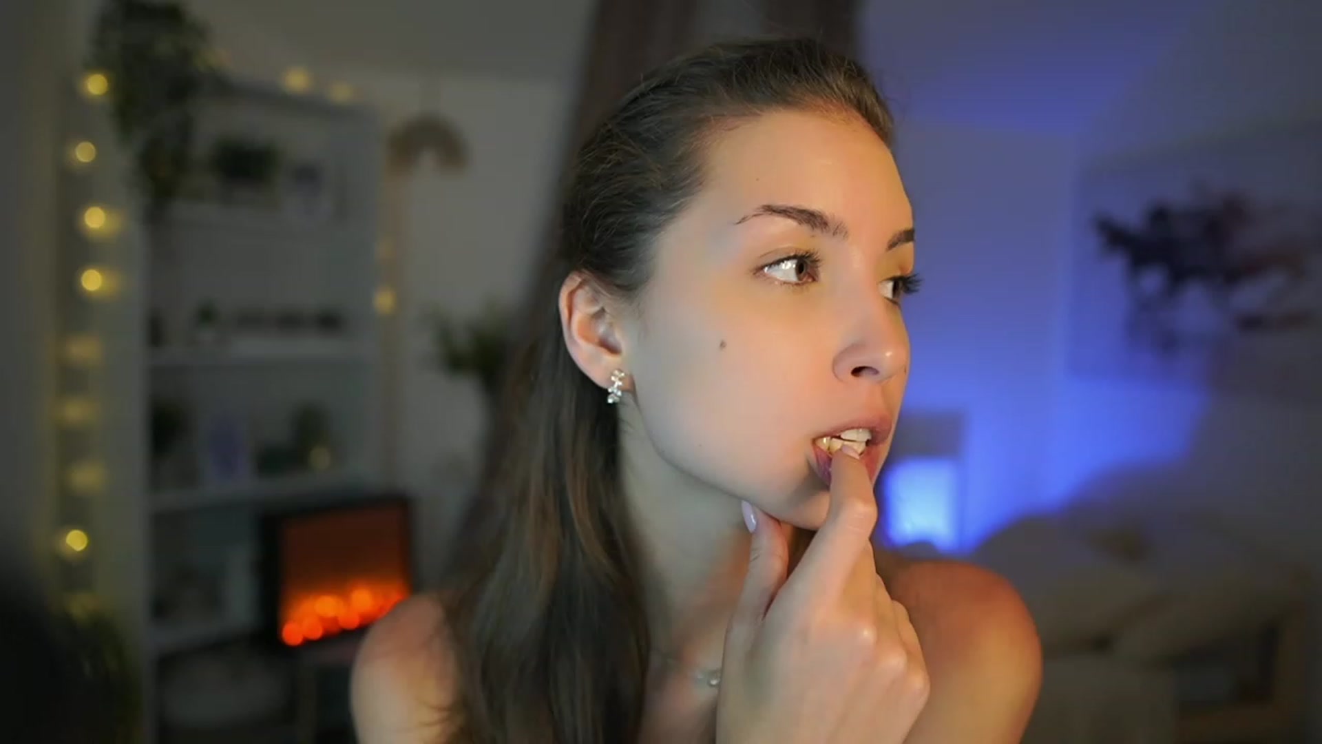 Gallery image thumbnail from Shy_jane's myfreecams stream on, 08/18/2023, 11:23 image 20 of 20