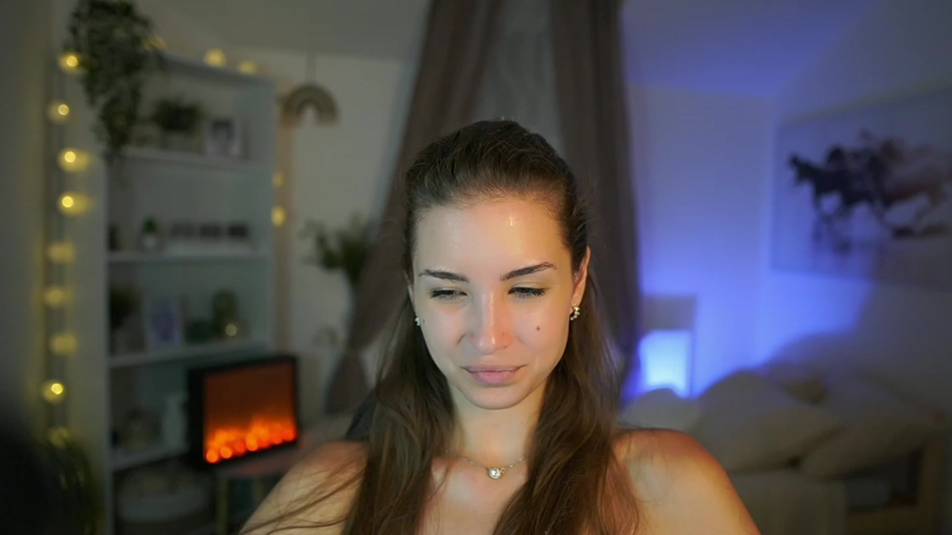 Gallery image thumbnail from Shy_jane's myfreecams stream on, 08/18/2023, 14:23 image 18 of 20