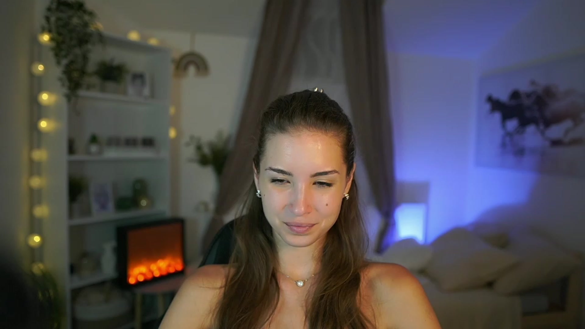 Gallery image thumbnail from Shy_jane's myfreecams stream on, 08/18/2023, 14:23 image 7 of 20