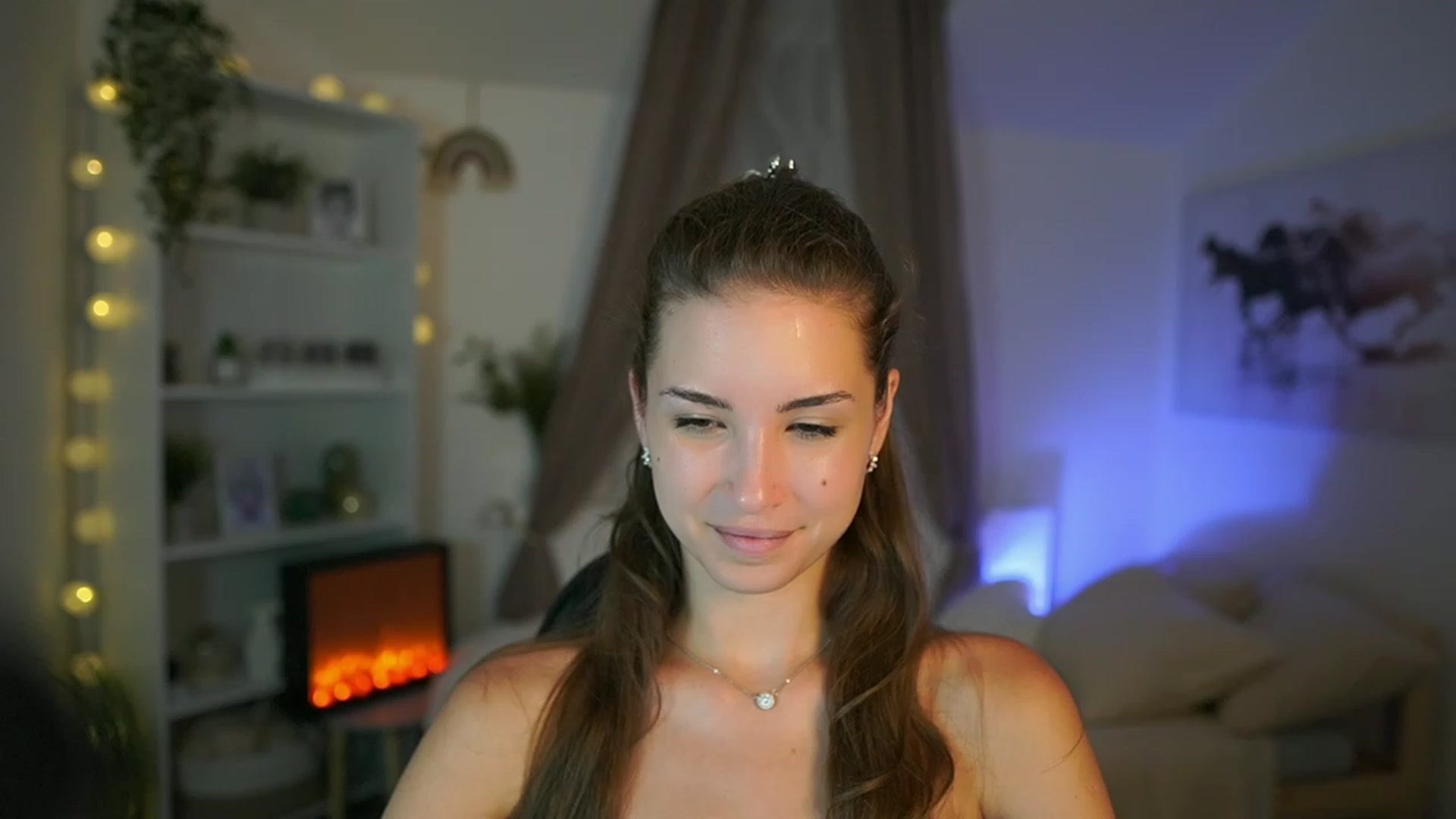 Gallery image thumbnail from Shy_jane's myfreecams stream on, 08/18/2023, 17:23 image 2 of 20