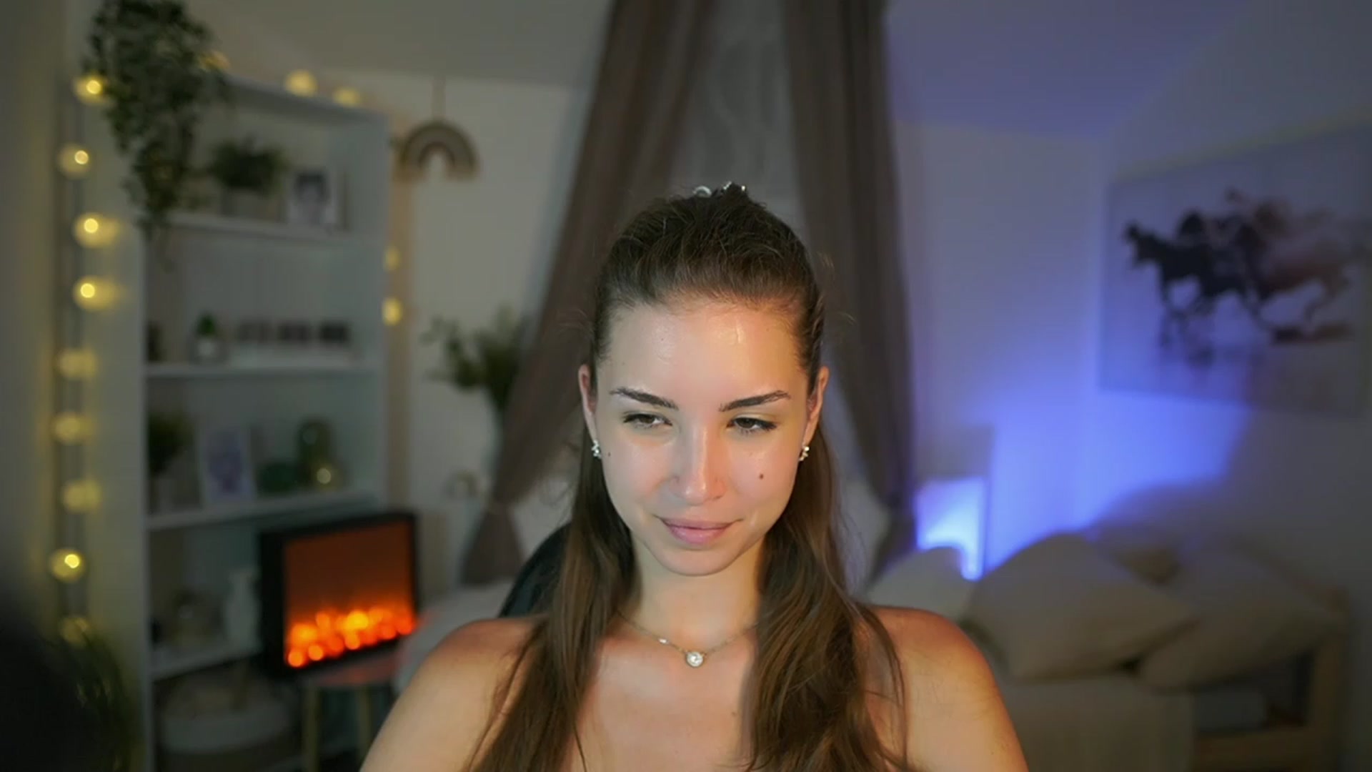 Gallery image thumbnail from Shy_jane's myfreecams stream on, 08/18/2023, 17:23 image 6 of 20
