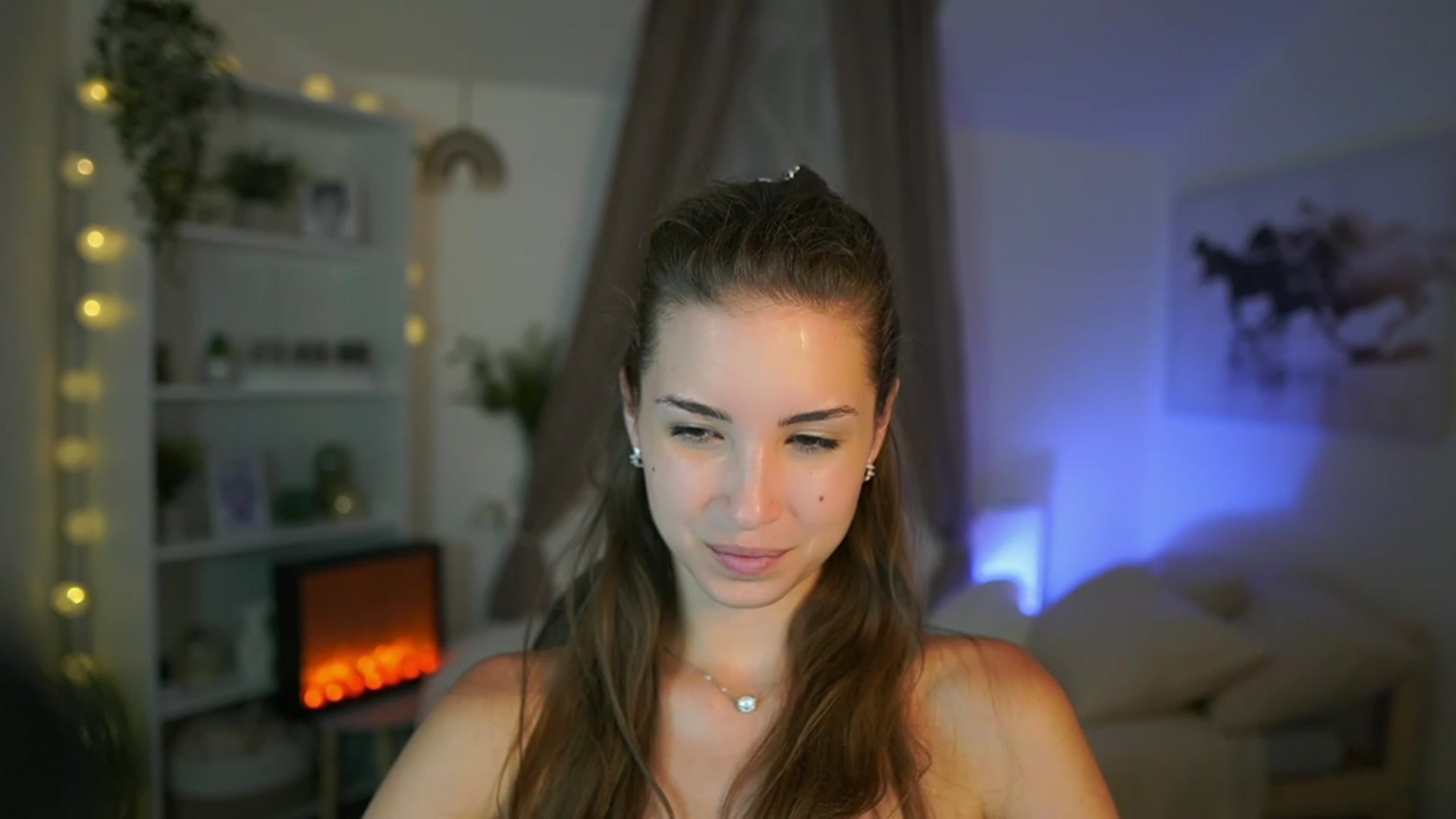 Gallery image thumbnail from Shy_jane's myfreecams stream on, 08/18/2023, 17:23 image 15 of 20