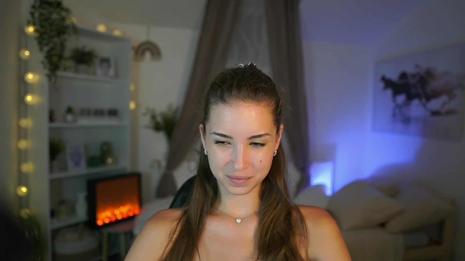 Gallery image thumbnail from Shy_jane's myfreecams stream on, 08/18/2023, 17:23 image 8 of 20