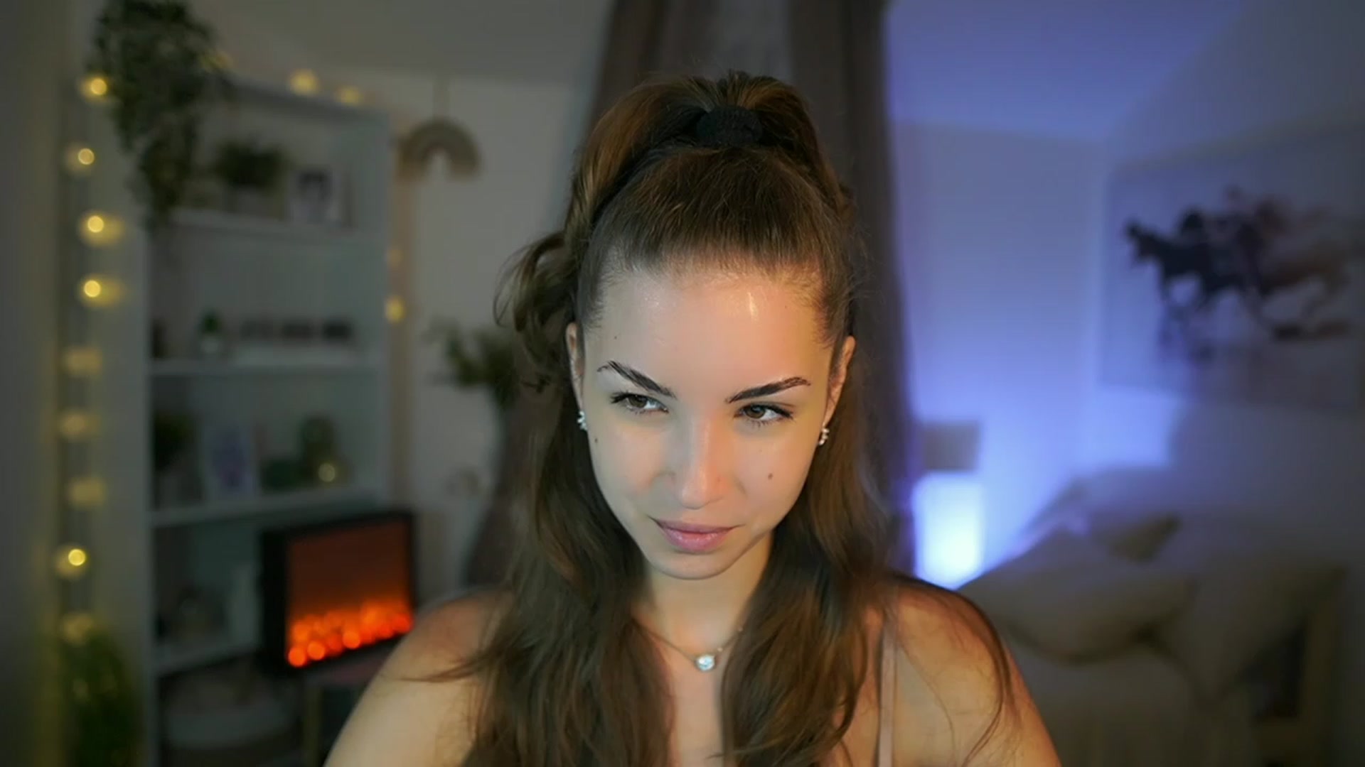Gallery image thumbnail from Shy_jane's myfreecams stream on, 08/19/2023, 08:00 image 17 of 20