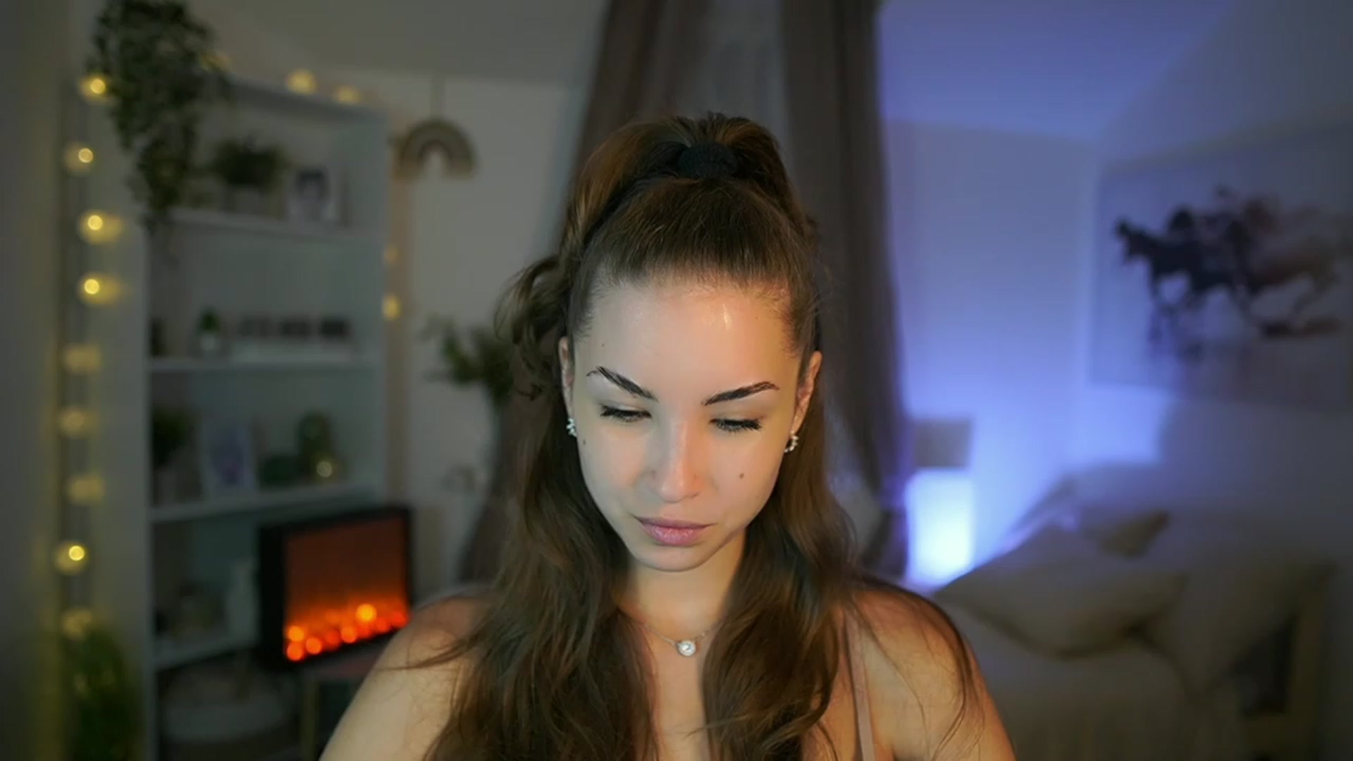 Gallery image thumbnail from Shy_jane's myfreecams stream on, 08/19/2023, 08:00 image 15 of 20