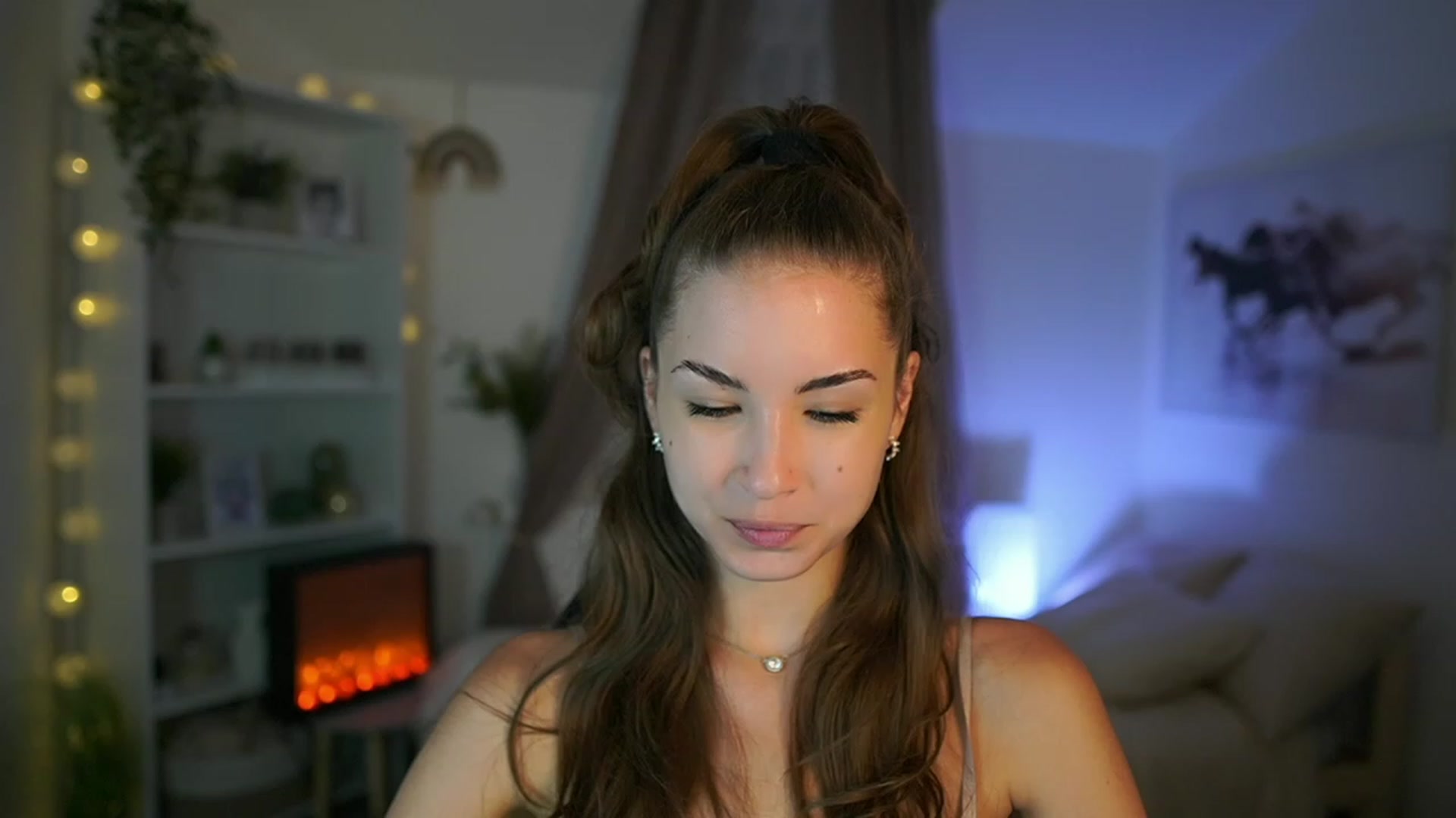 Gallery image thumbnail from Shy_jane's myfreecams stream on, 08/19/2023, 09:55 image 10 of 20