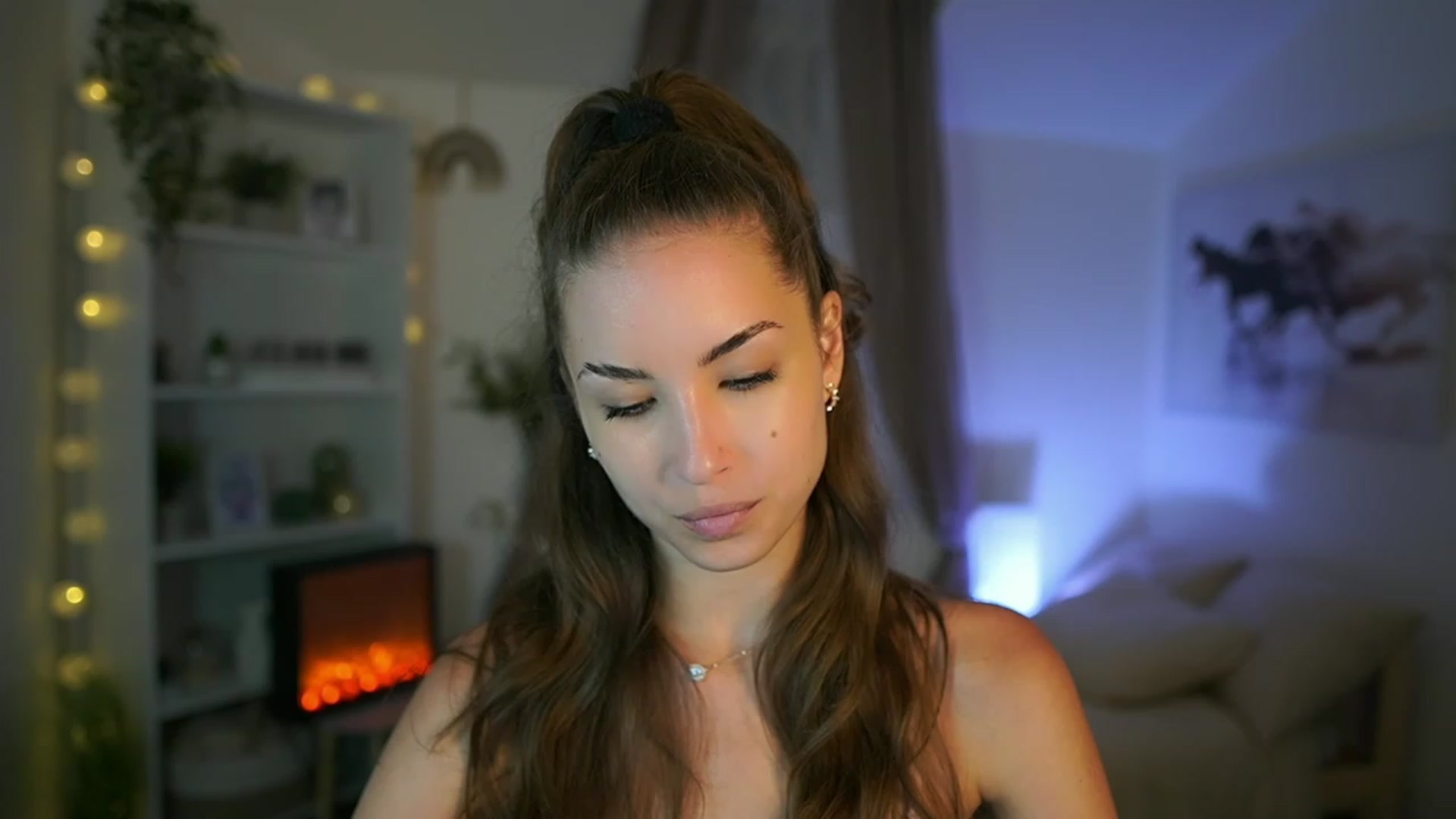 Gallery image thumbnail from Shy_jane's myfreecams stream on, 08/19/2023, 13:24 image 6 of 20