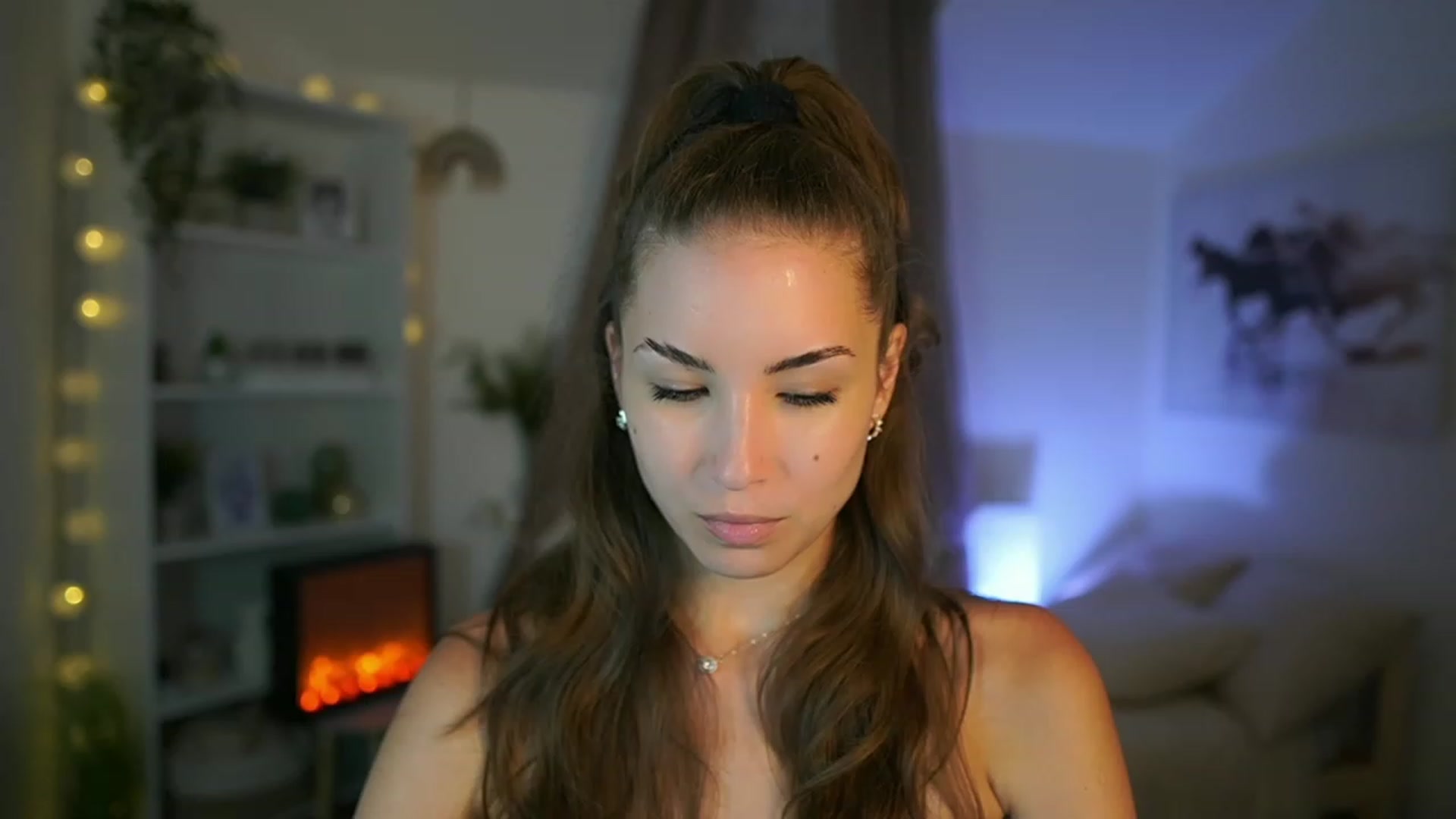 Gallery image thumbnail from Shy_jane's myfreecams stream on, 08/19/2023, 13:24 image 10 of 20