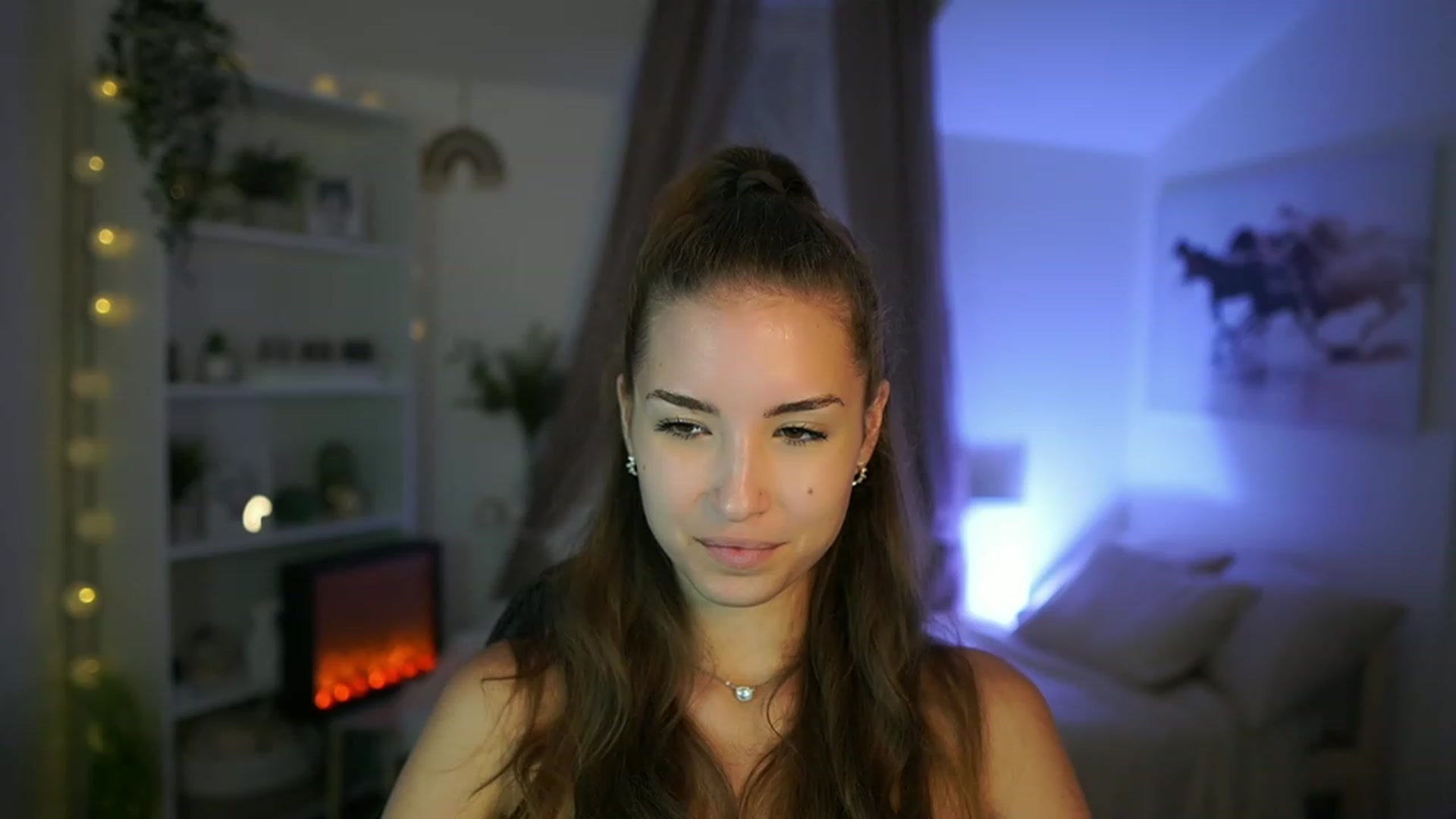 Gallery image thumbnail from Shy_jane's myfreecams stream on, 08/23/2023, 11:14 image 3 of 20