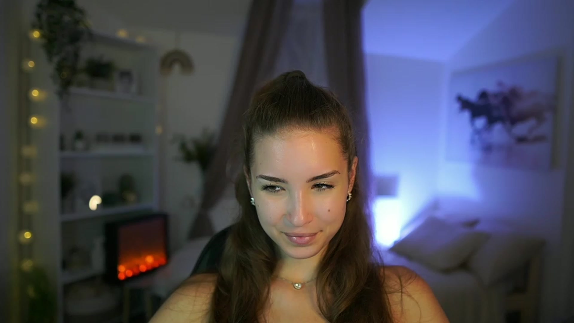 Gallery image thumbnail from Shy_jane's myfreecams stream on, 08/23/2023, 14:16 image 15 of 20