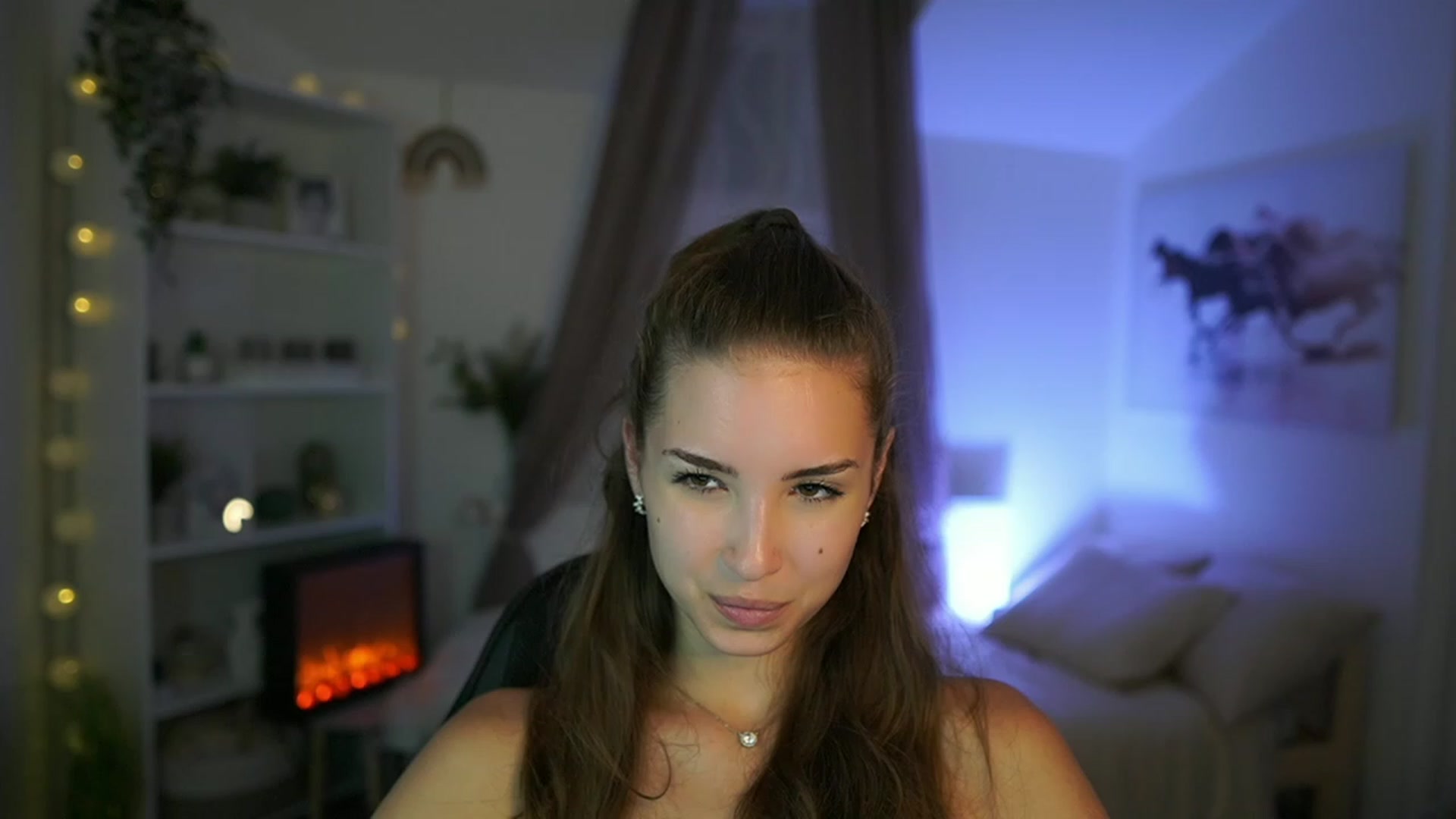 Gallery image thumbnail from Shy_jane's myfreecams stream on, 08/23/2023, 16:36 image 9 of 20