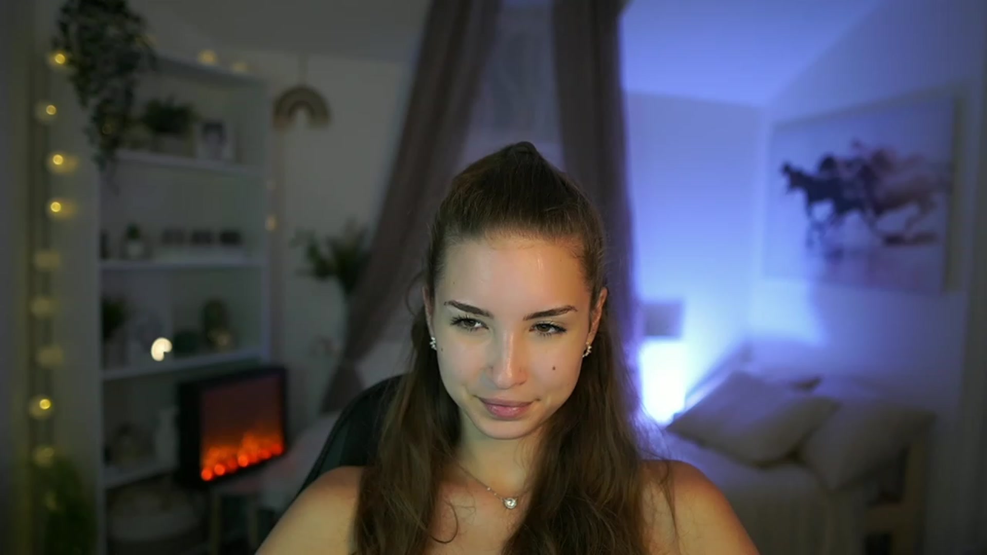 Gallery image thumbnail from Shy_jane's myfreecams stream on, 08/23/2023, 16:36 image 10 of 20