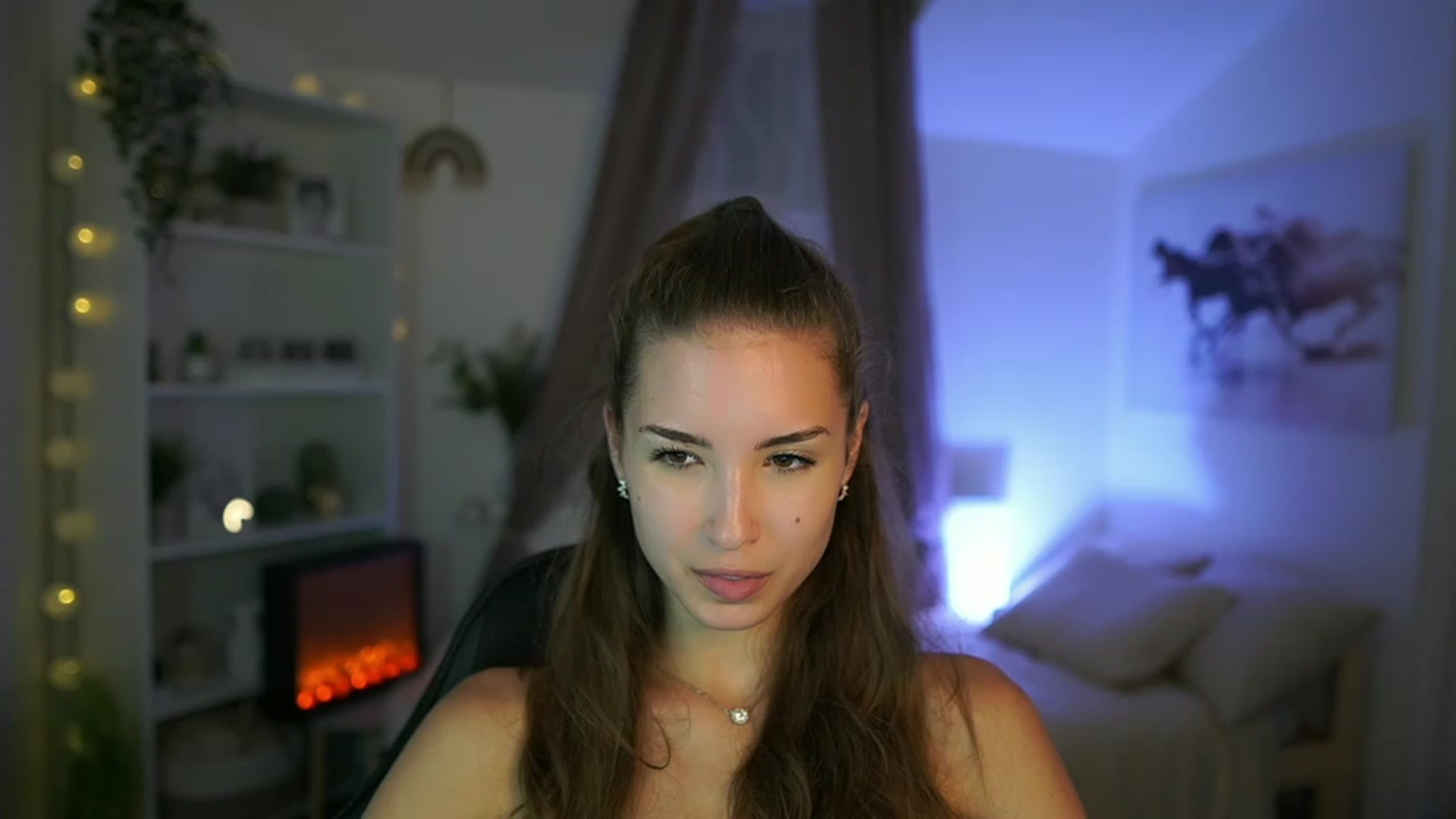Gallery image thumbnail from Shy_jane's myfreecams stream on, 08/23/2023, 16:36 image 4 of 20