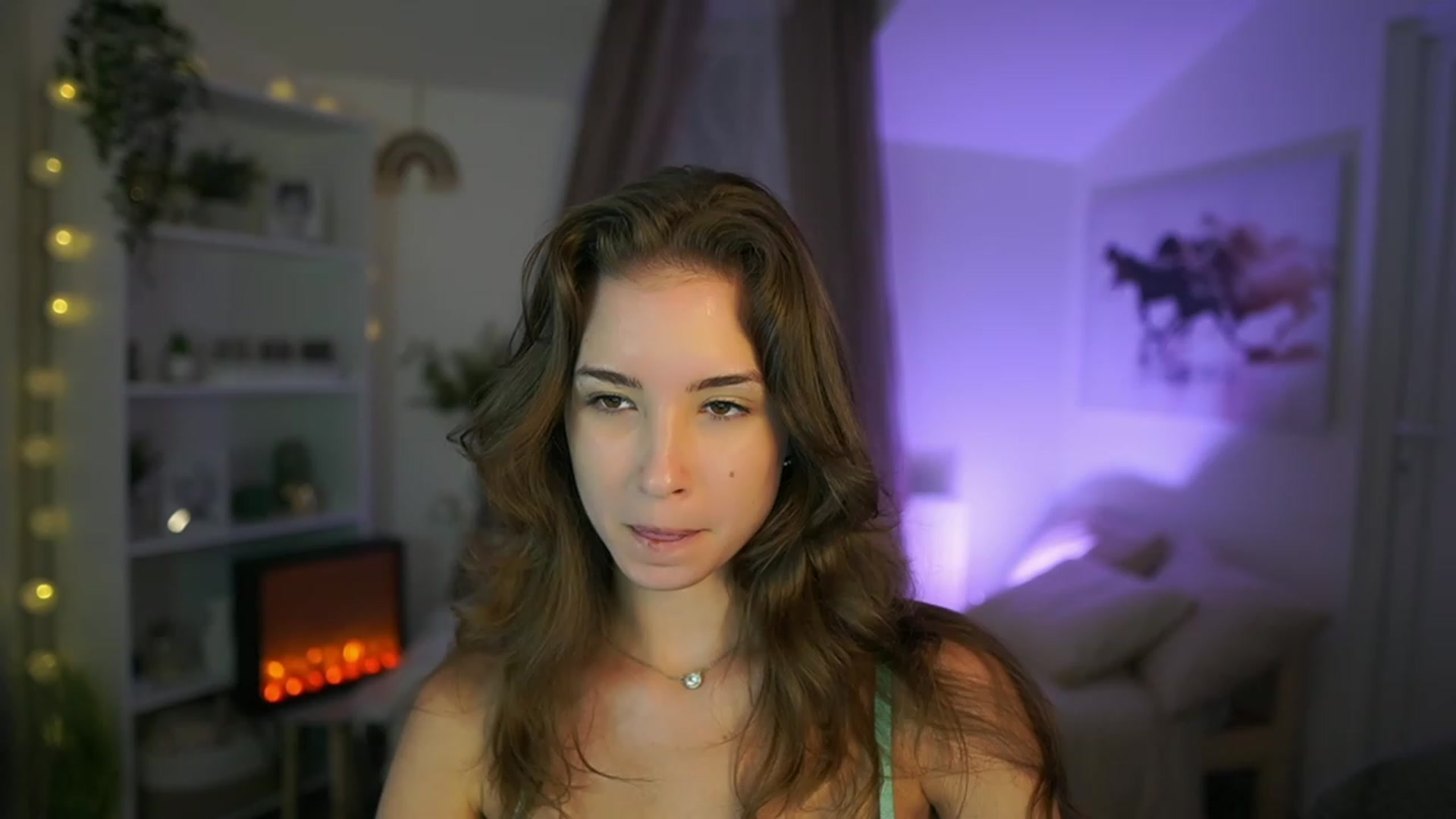 Gallery image thumbnail from Shy_jane's myfreecams stream on, 08/31/2023, 12:57 image 12 of 20