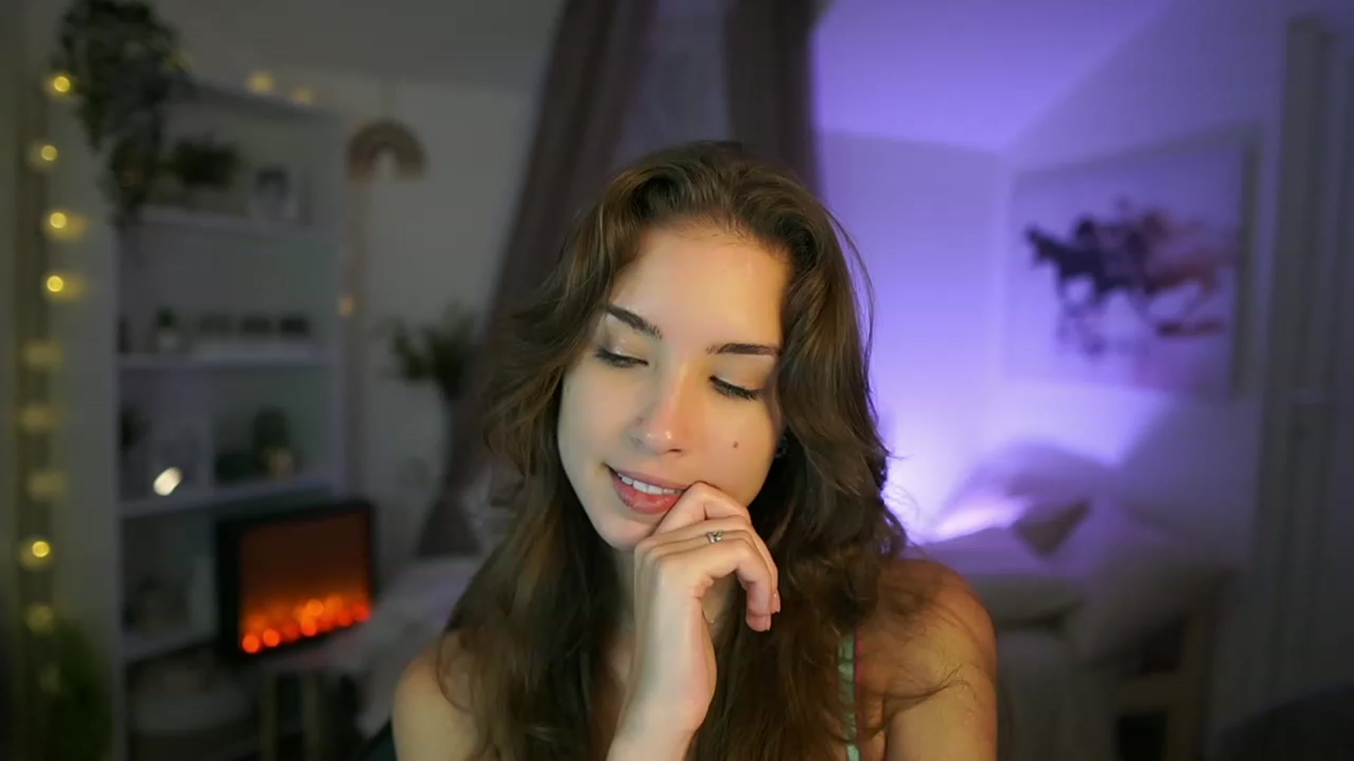 Gallery image thumbnail from Shy_jane's myfreecams stream on, 08/31/2023, 16:36 image 9 of 20