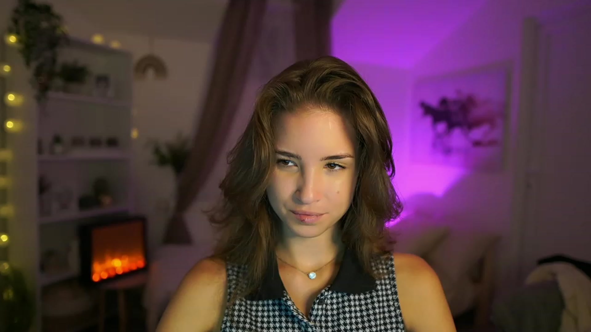 Gallery image thumbnail from Shy_jane's myfreecams stream on, 09/04/2023, 10:05 image 6 of 20