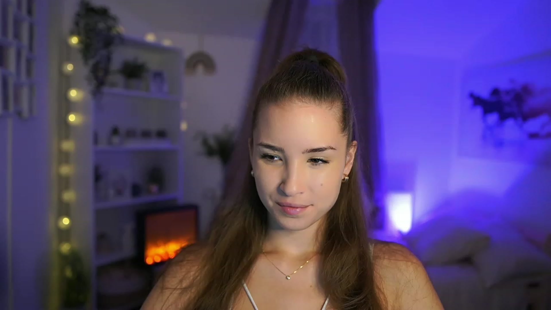 Gallery image thumbnail from Shy_jane's myfreecams stream on, 09/12/2023, 09:24 image 15 of 20