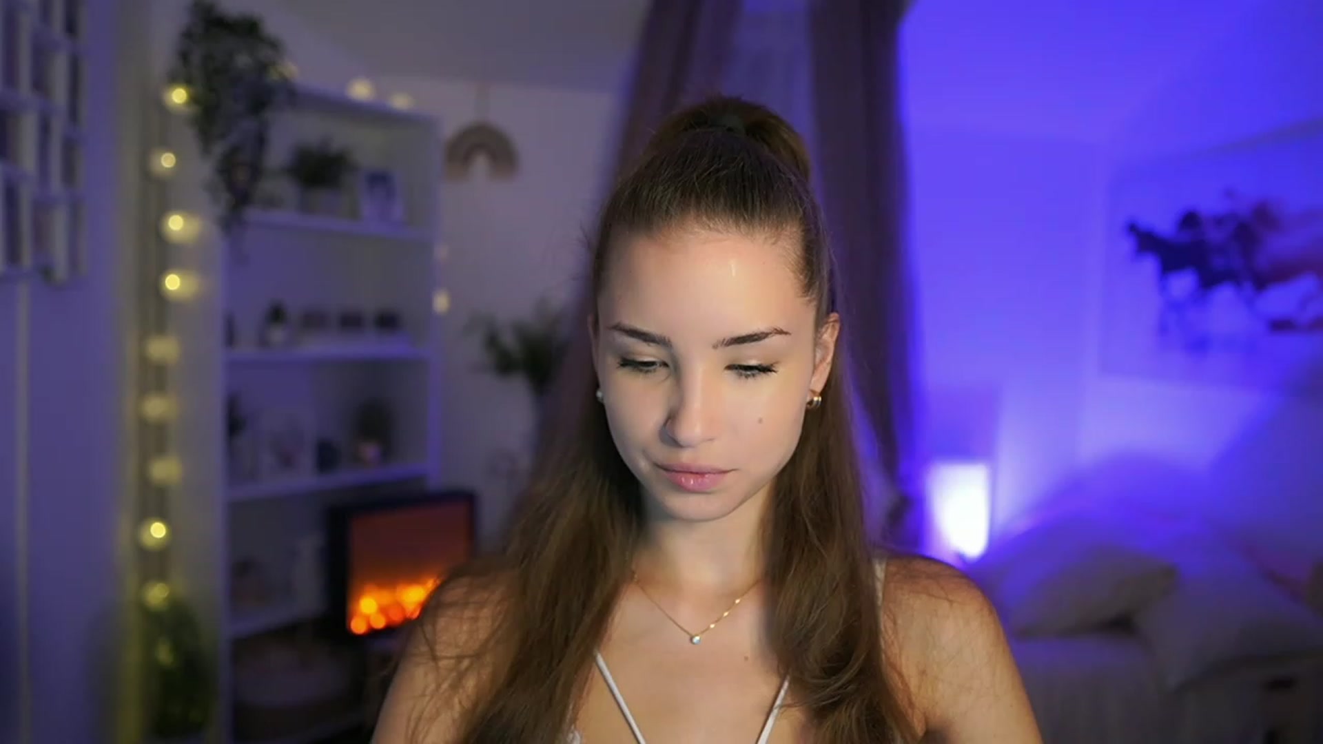 Gallery image thumbnail from Shy_jane's myfreecams stream on, 09/12/2023, 09:24 image 7 of 20