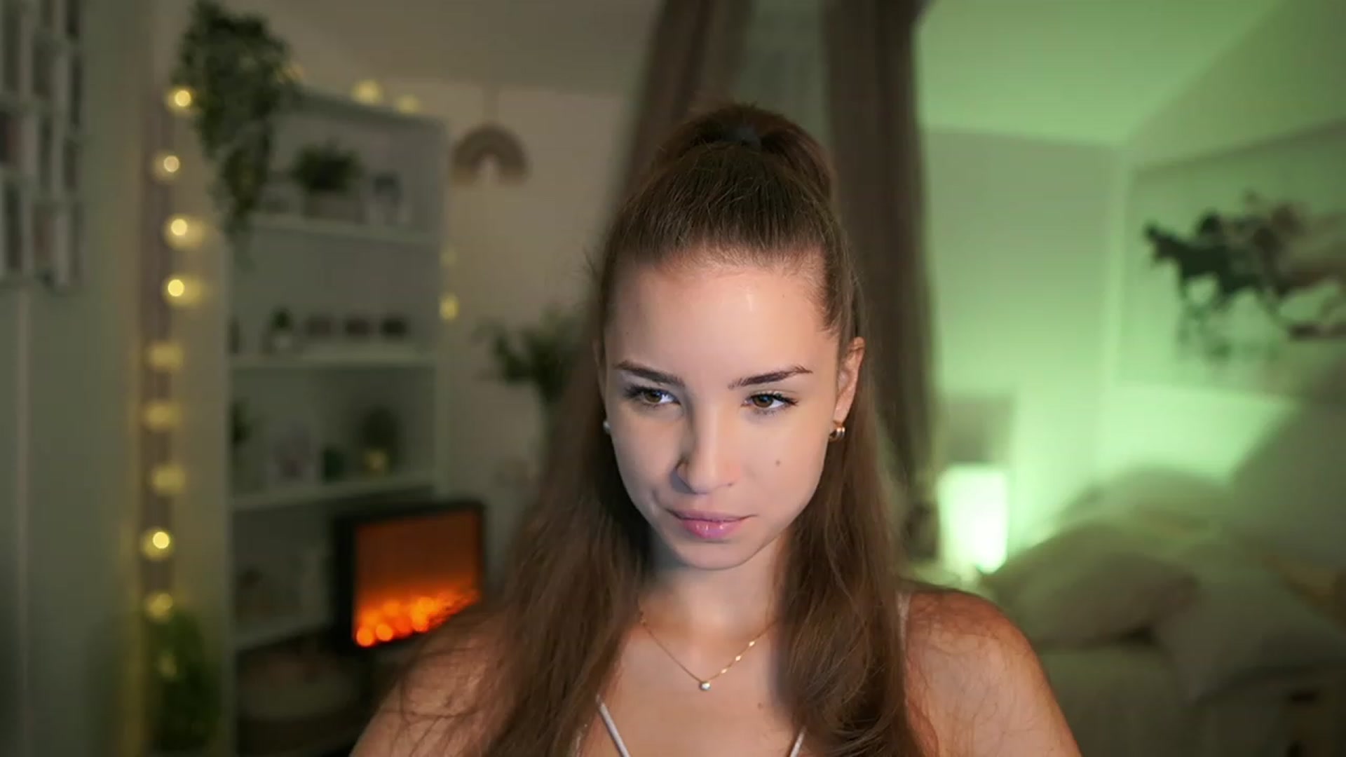 Gallery image thumbnail from Shy_jane's myfreecams stream on, 09/12/2023, 09:24 image 13 of 20