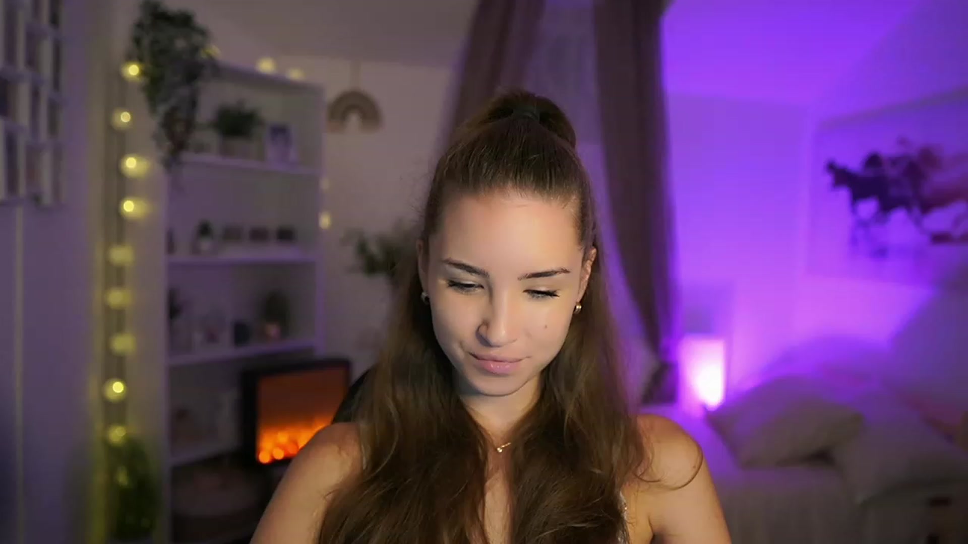 Gallery image thumbnail from Shy_jane's myfreecams stream on, 09/12/2023, 10:50 image 6 of 20