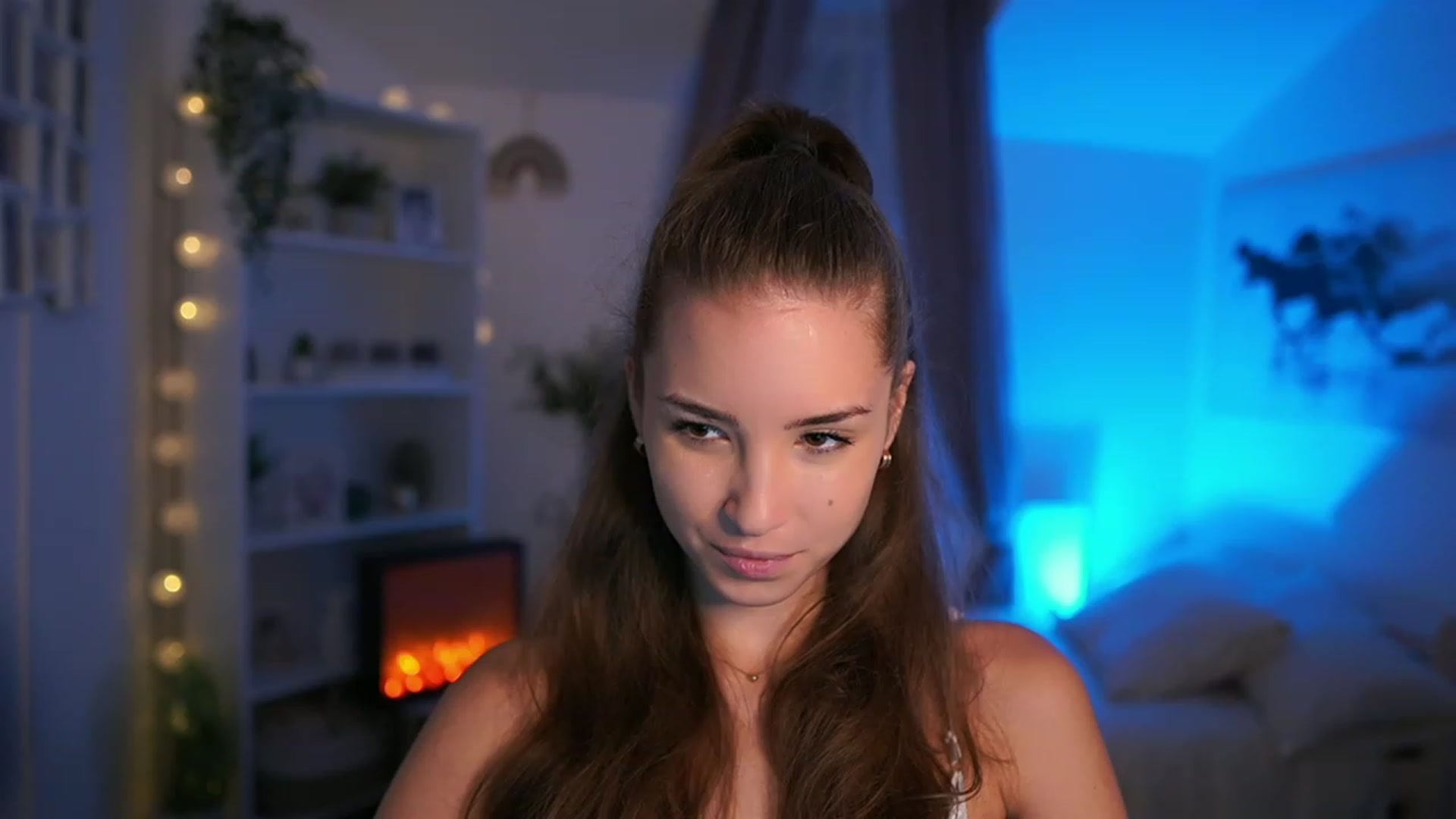 Gallery image thumbnail from Shy_jane's myfreecams stream on, 09/12/2023, 10:50 image 11 of 20