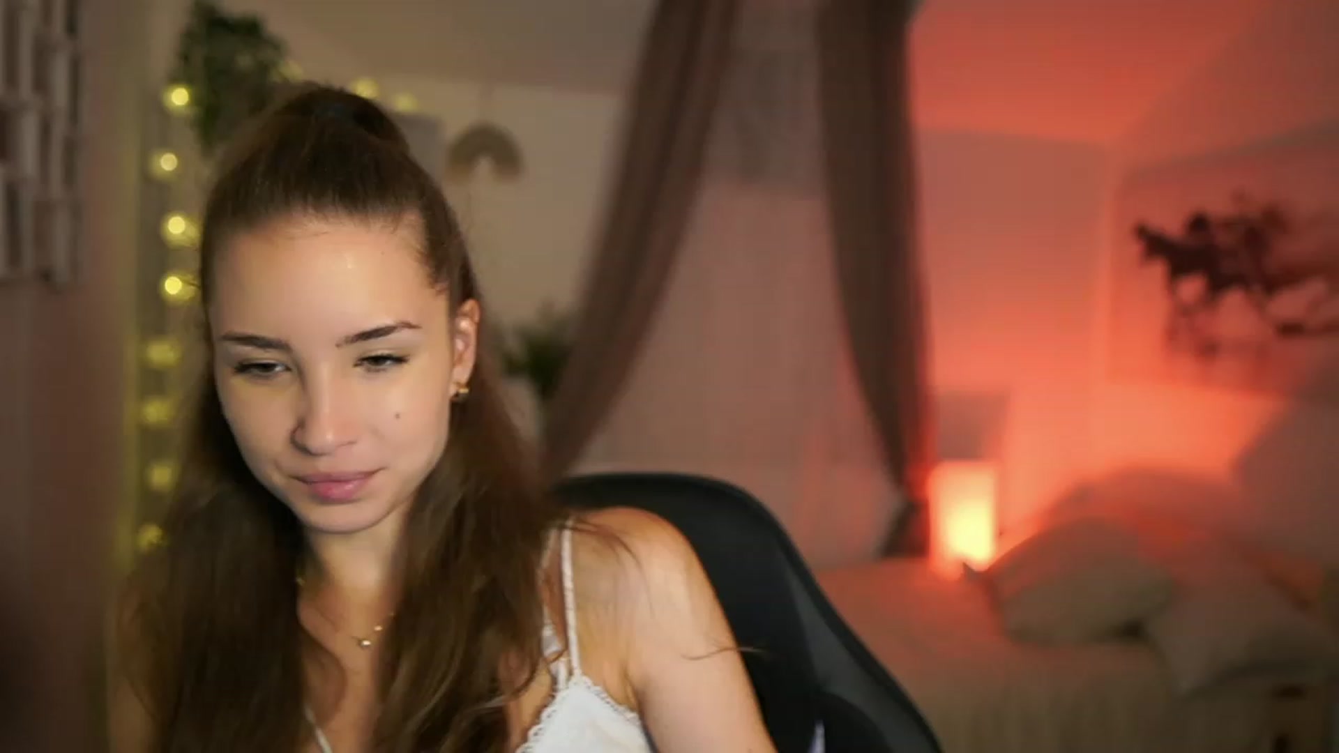 Gallery image thumbnail from Shy_jane's myfreecams stream on, 09/12/2023, 12:48 image 9 of 20